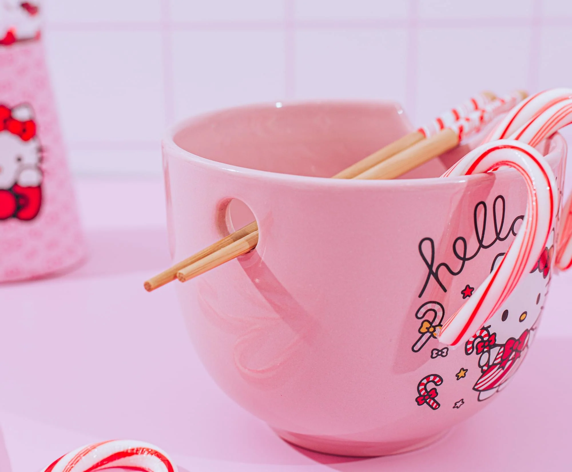 Sanrio Hello Kitty Holiday 20-Ounce Ceramic Ramen Bowl and Chopstick Set - Image 8
