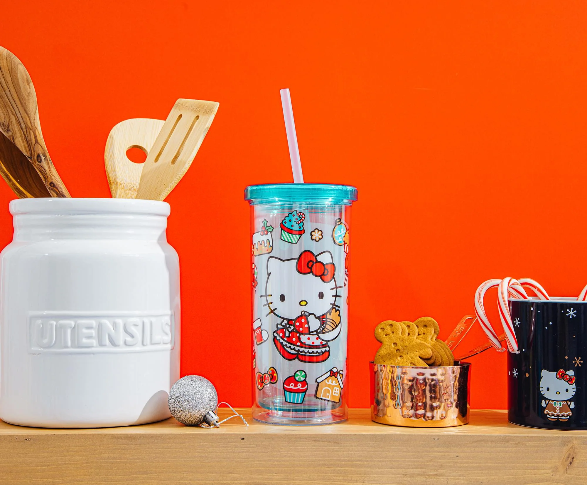 Sanrio Hello Kitty Holiday Baking 20-Ounce Carnival Cup With Lid and Straw - Image 3