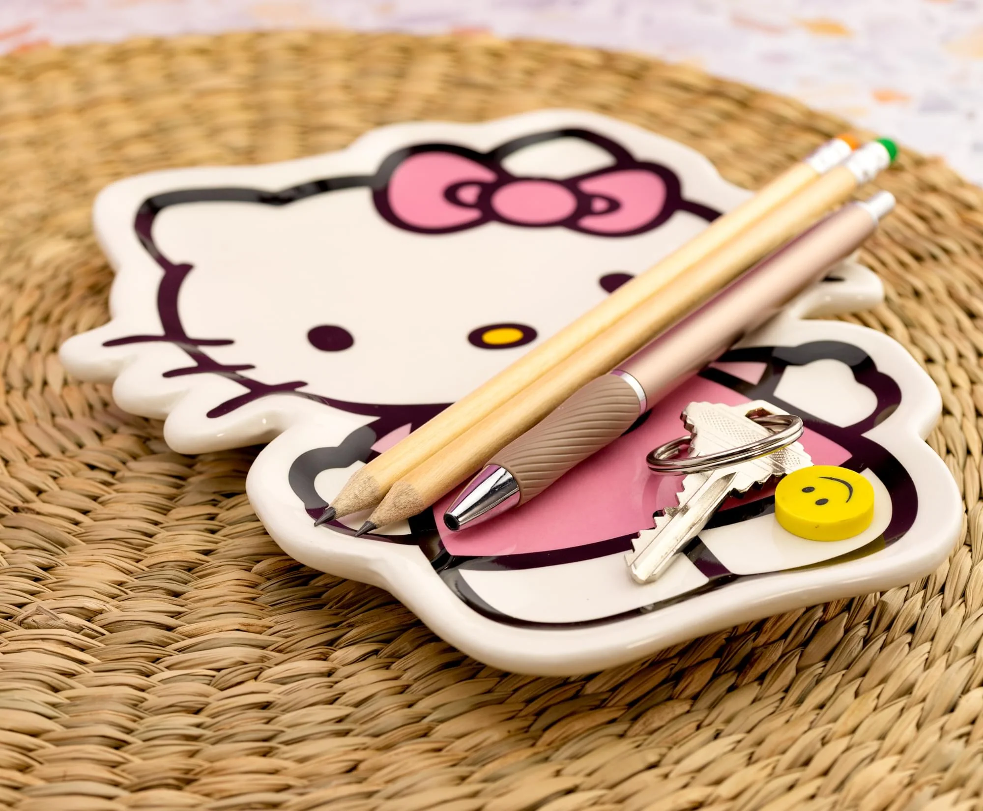 Sanrio Hello Kitty Pink Outfit Sculpted Ceramic Trinket Tray Dish - Image 4
