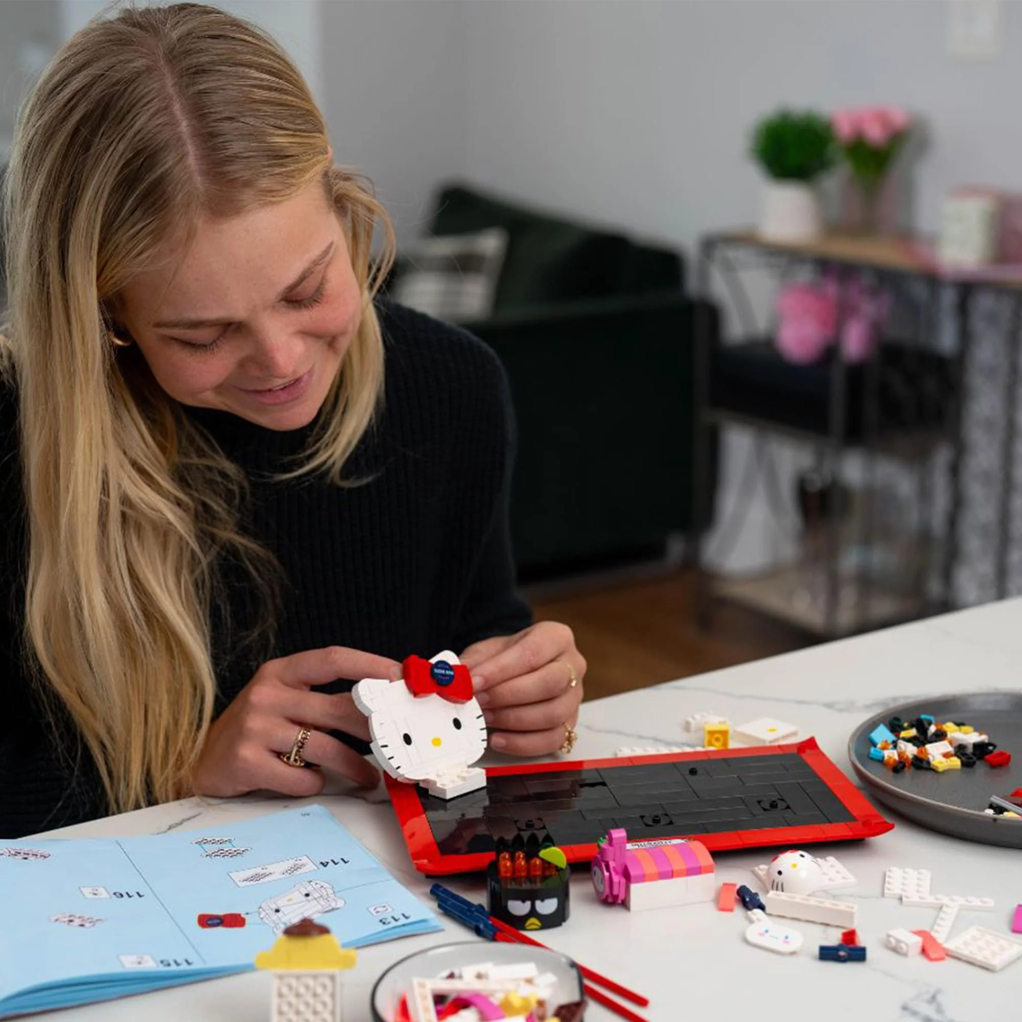 Sanrio Hello Kitty Sushi Platter 383-Piece Building Set - Image 9
