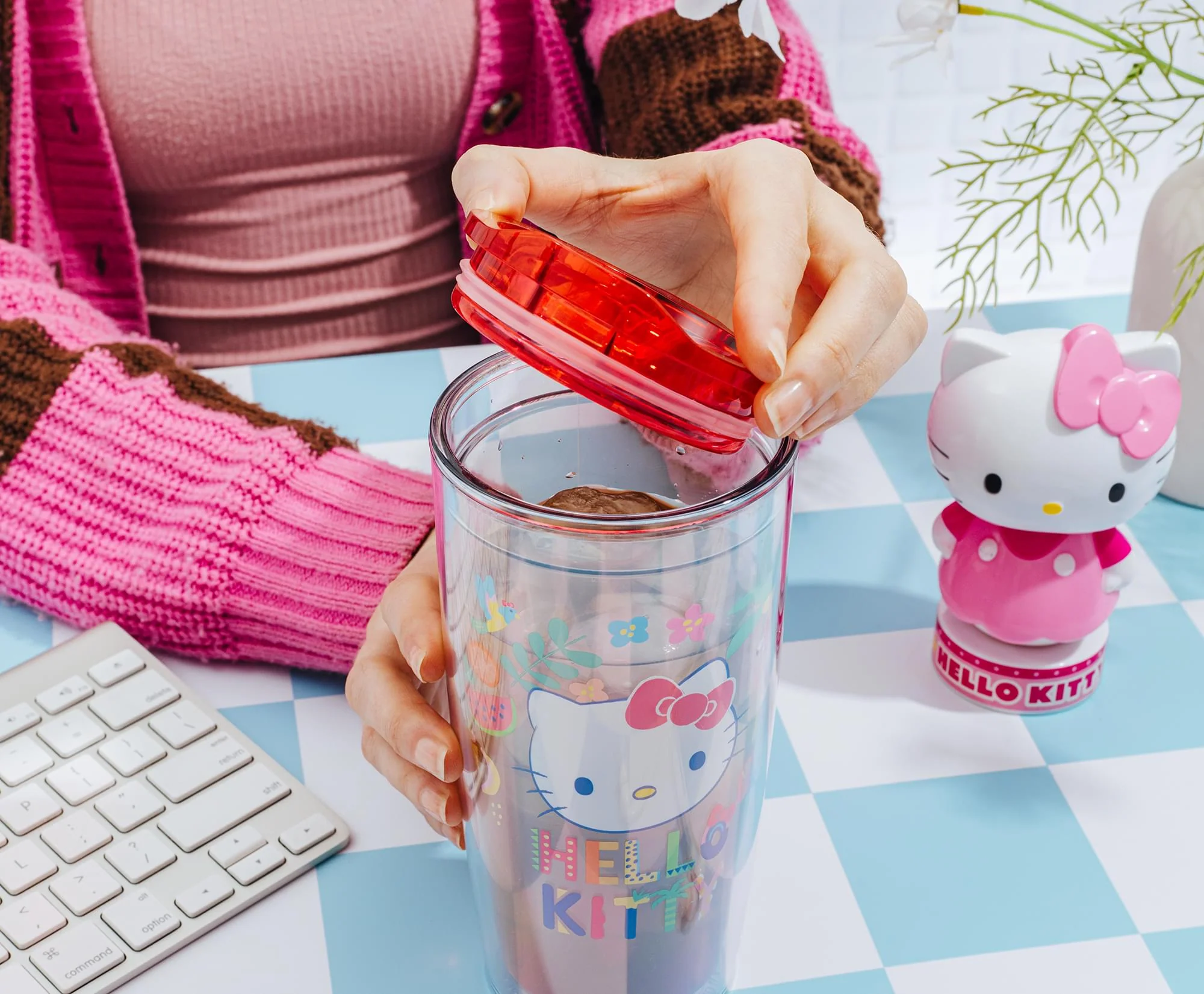 Sanrio Hello Kitty Tropical Plastic Travel Tumbler With Lid | Holds 20 Ounces - Image 6