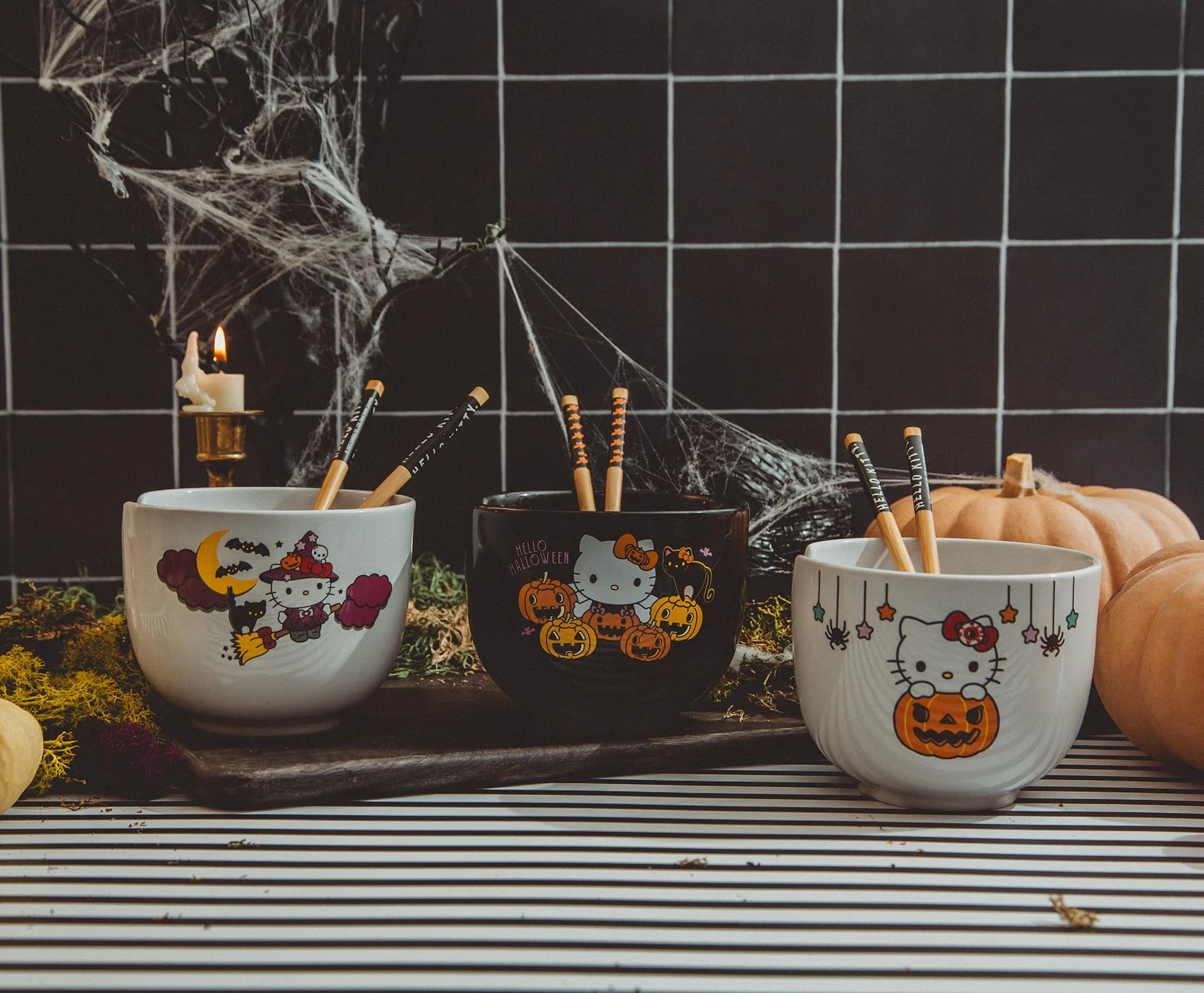 Sanrio Hello Kitty Witch 20-Ounce Ceramic Ramen Bowl and Chopstick Set - Image 9