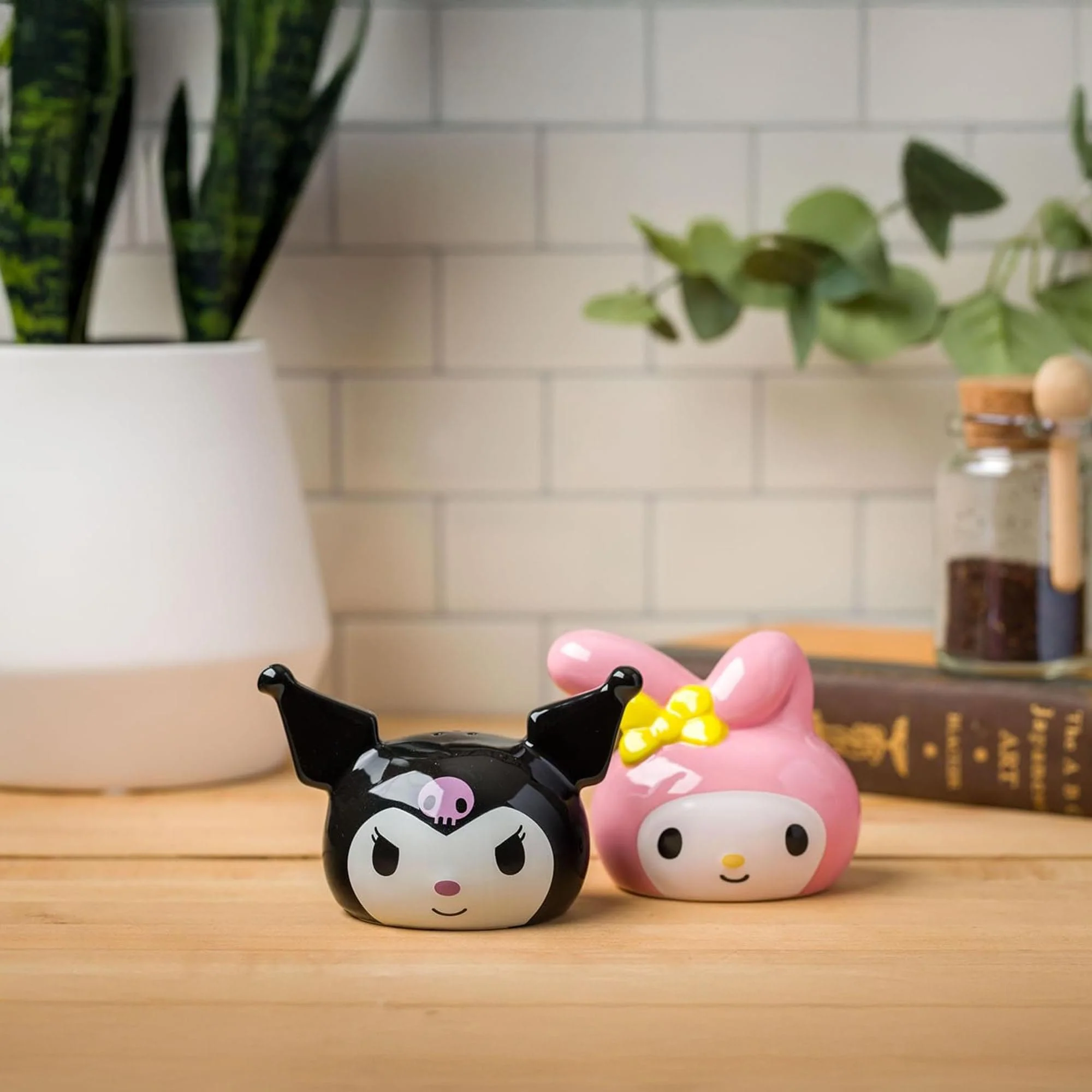 Sanrio My Melody and Kuromi Ceramic Salt and Pepper Shaker Set - Image 7