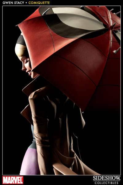 Sideshow Collectibles Marvel Spider-Man 18" Gwen Stacy Polystone Statue - Image 3