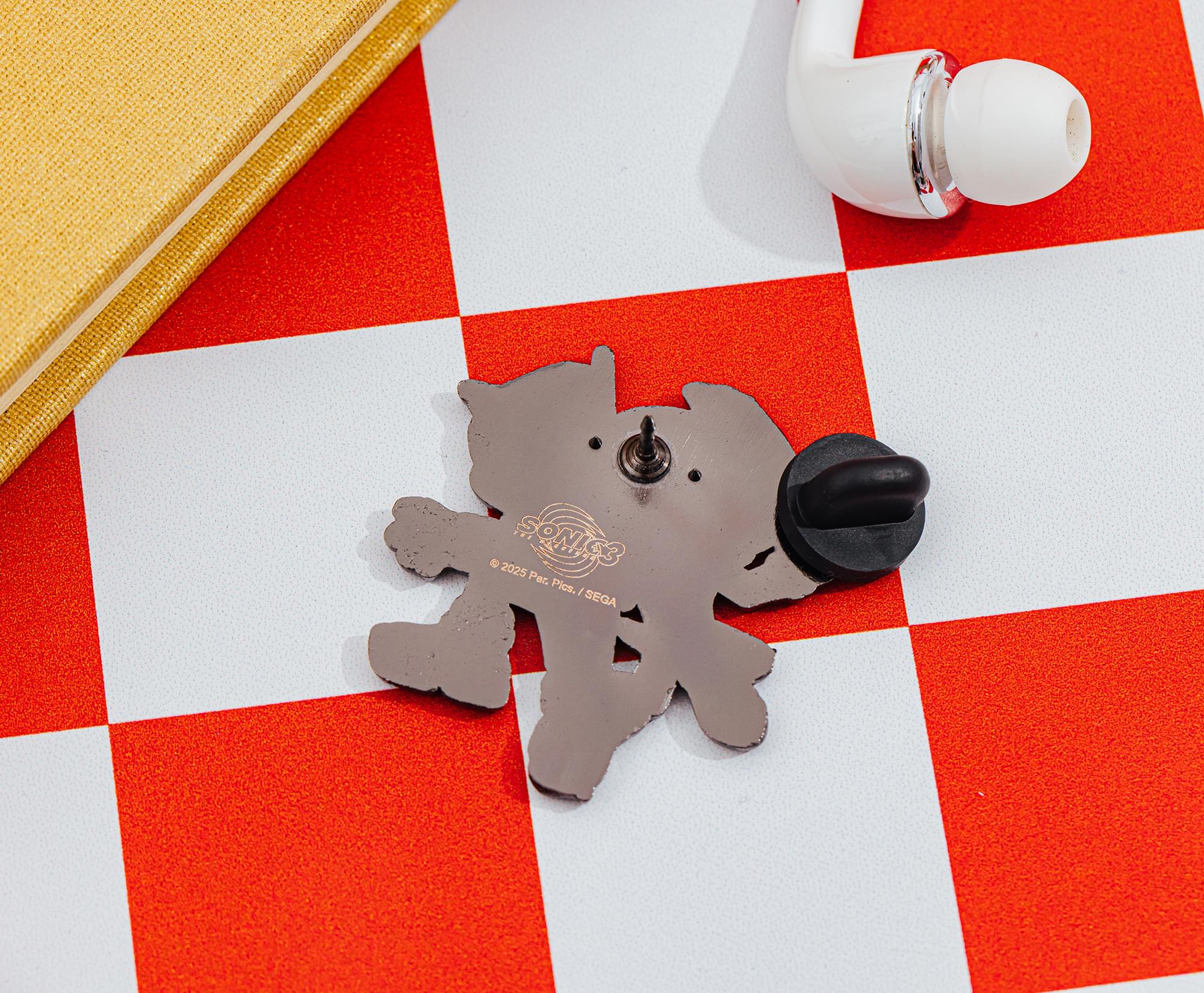 Sonic The Hedgehog 3 Sonic and Shadow Enamel Pin - Image 4