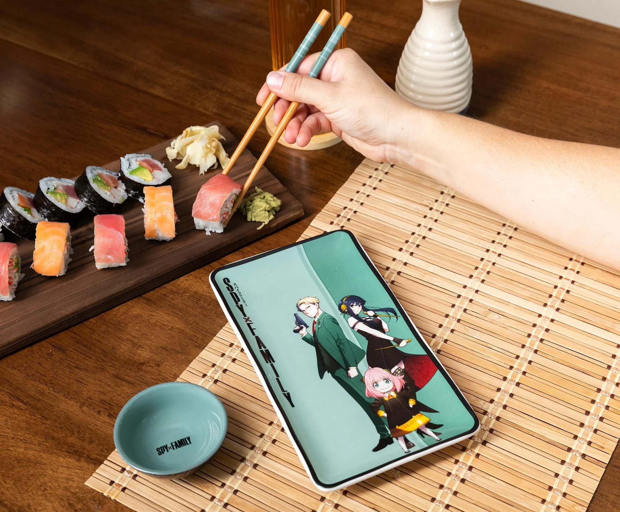 Spy x Family Trio 3-Piece Ceramic Sushi Set With Sauce Bowl and Chopsticks - Image 7