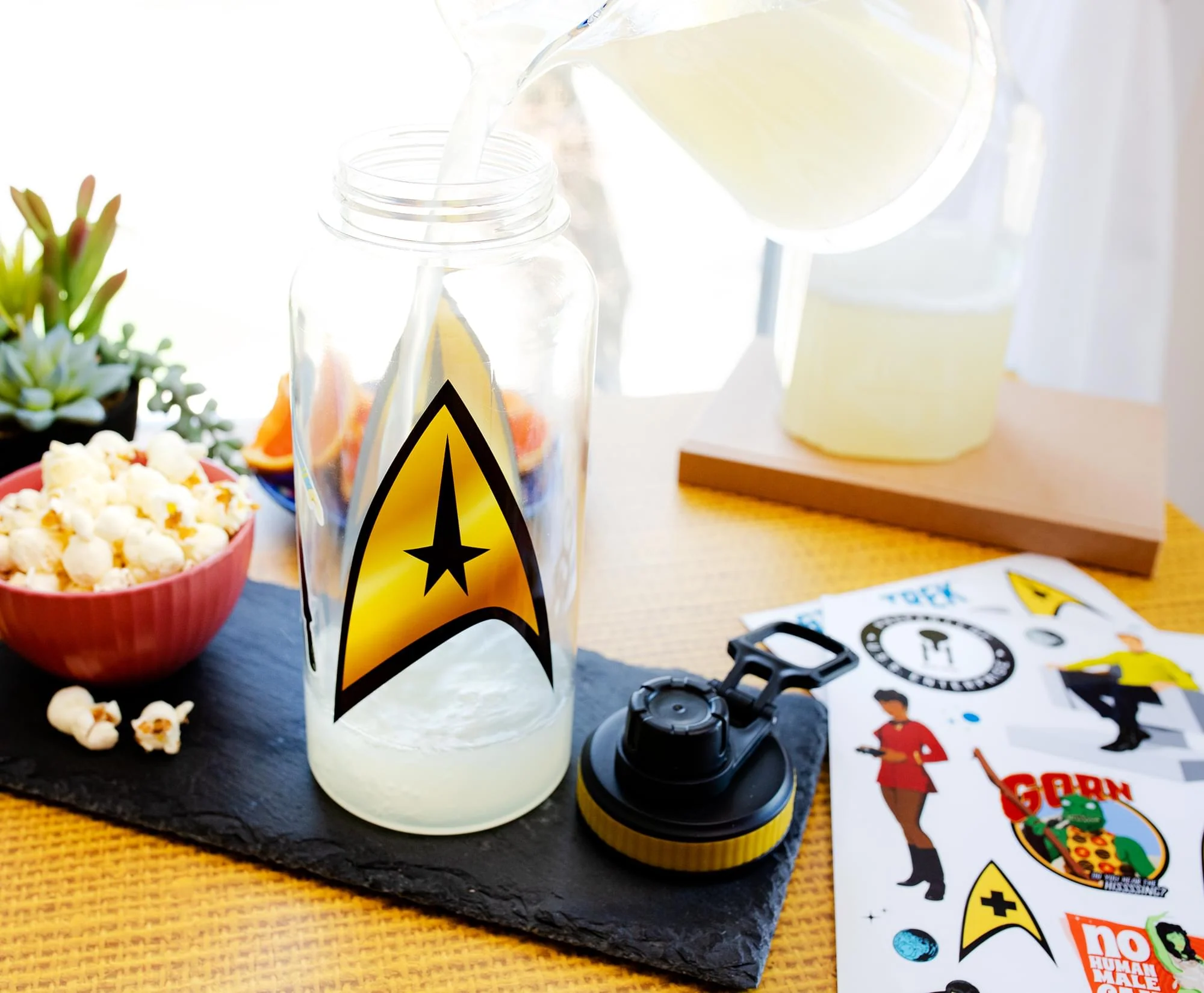 Star Trek Gold Delta Logo Twist Spout Water Bottle and Sticker Set | 32 Ounces - Image 5