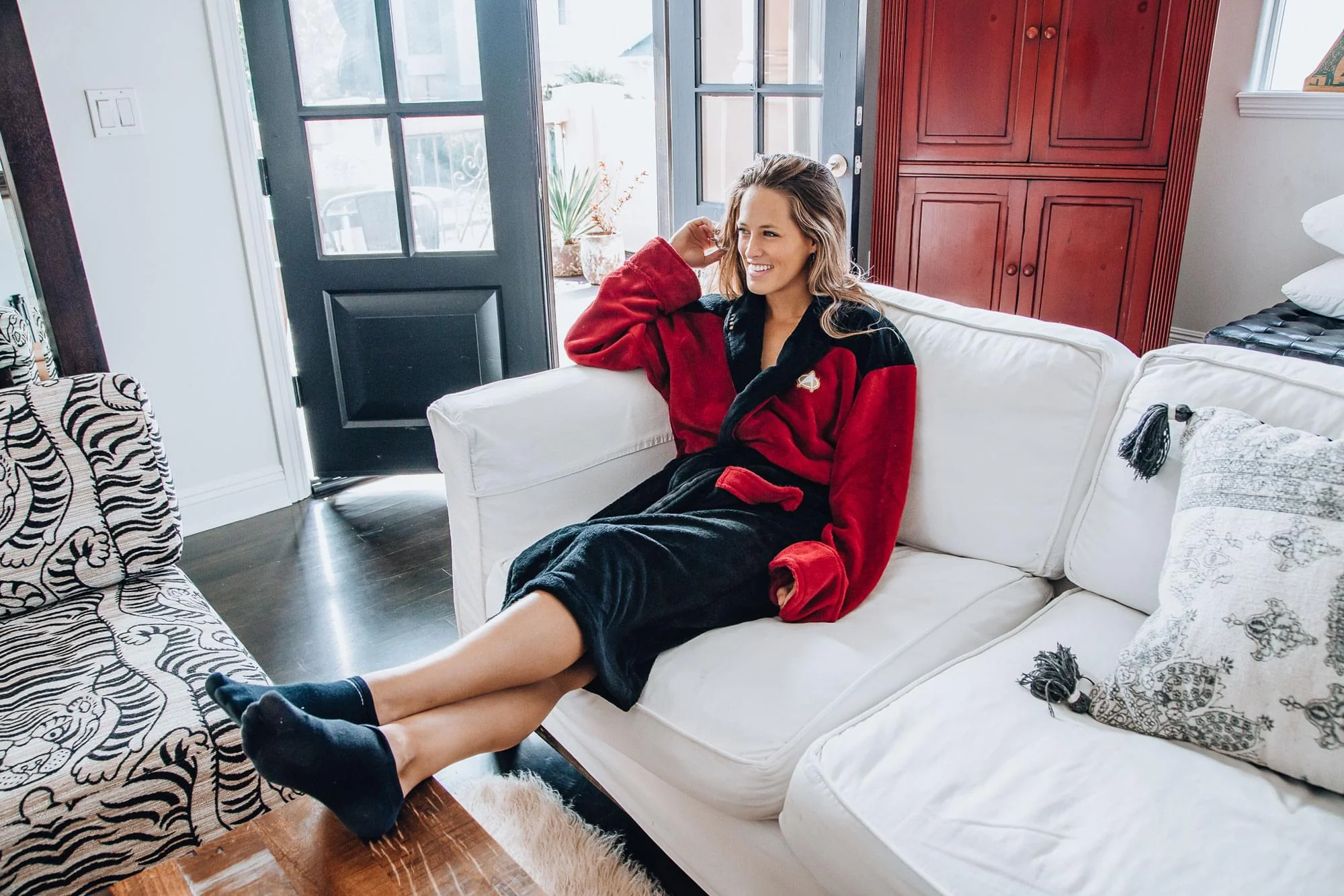 Star Trek: The Next Generation Command Bathrobe for Adults | One Size Fits Most - Image 6