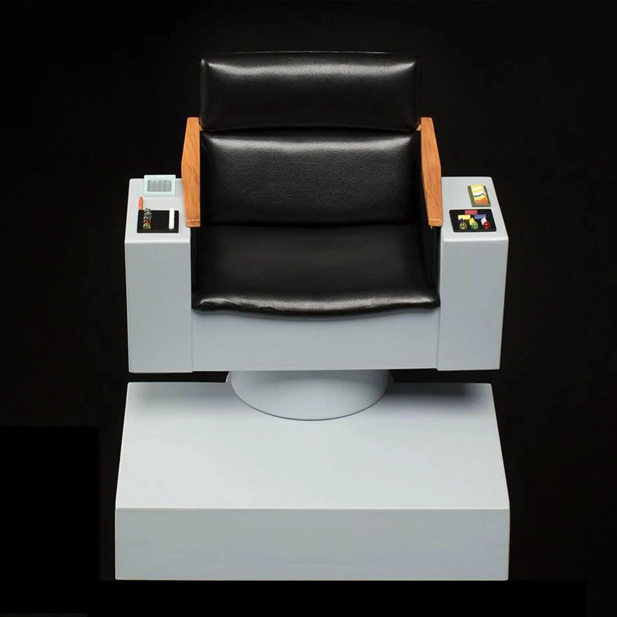 Star Trek The Original Series Captains Chair 1/6 Scale FX Replica - Image 4