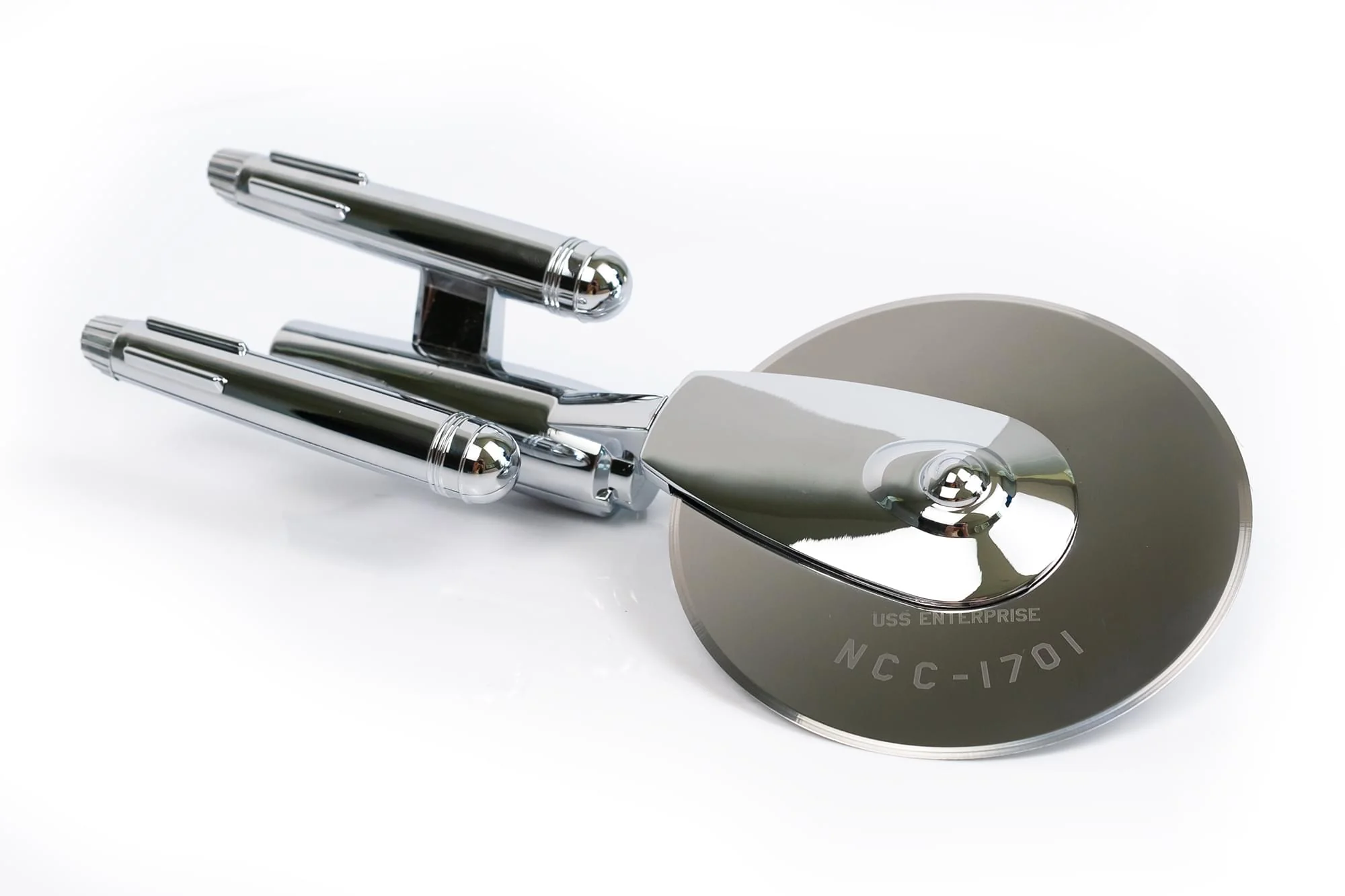Star Trek: The Original Series USS Enterprise NCC-1701 Pizza Cutter - Image 2