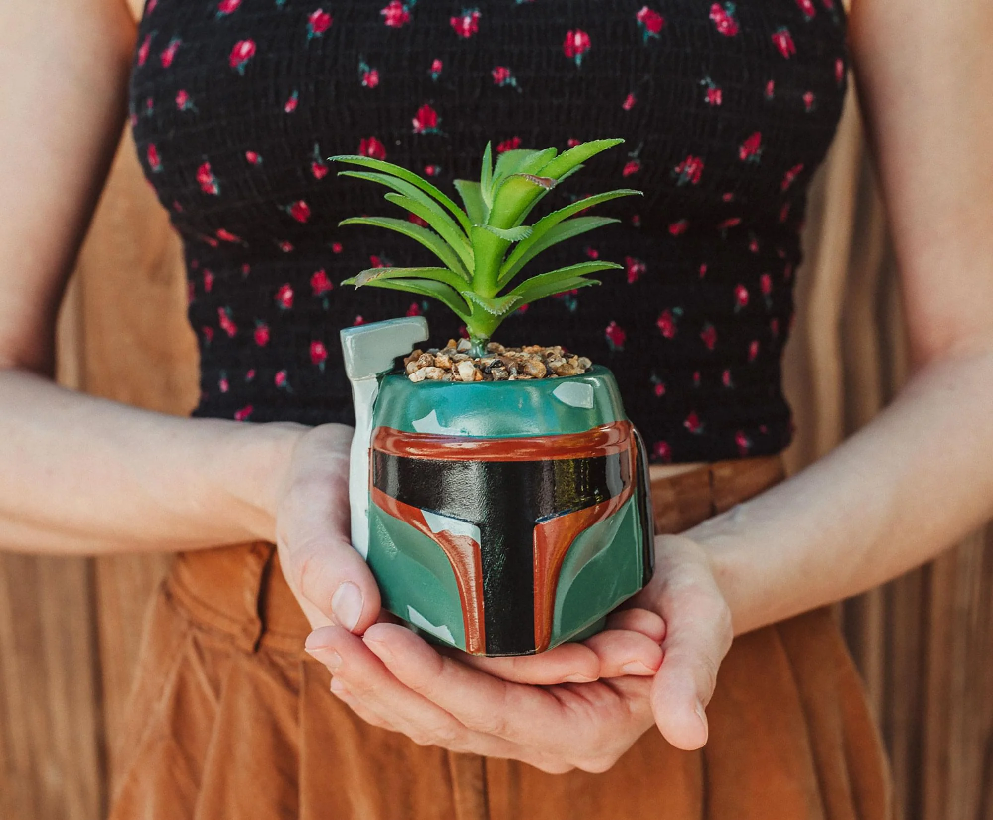 Star Wars Boba Fett Helmet 3-Inch Ceramic Mini Planter With Artificial Succulent - Image 3