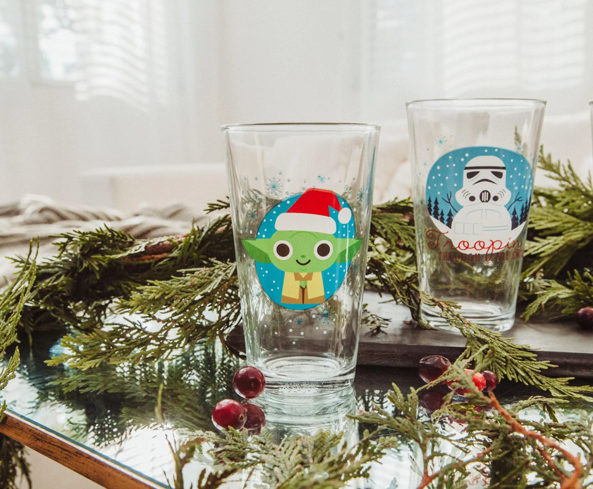Star Wars Holiday Fun 16-Ounce Pint Glasses | Set of 4 - Image 7