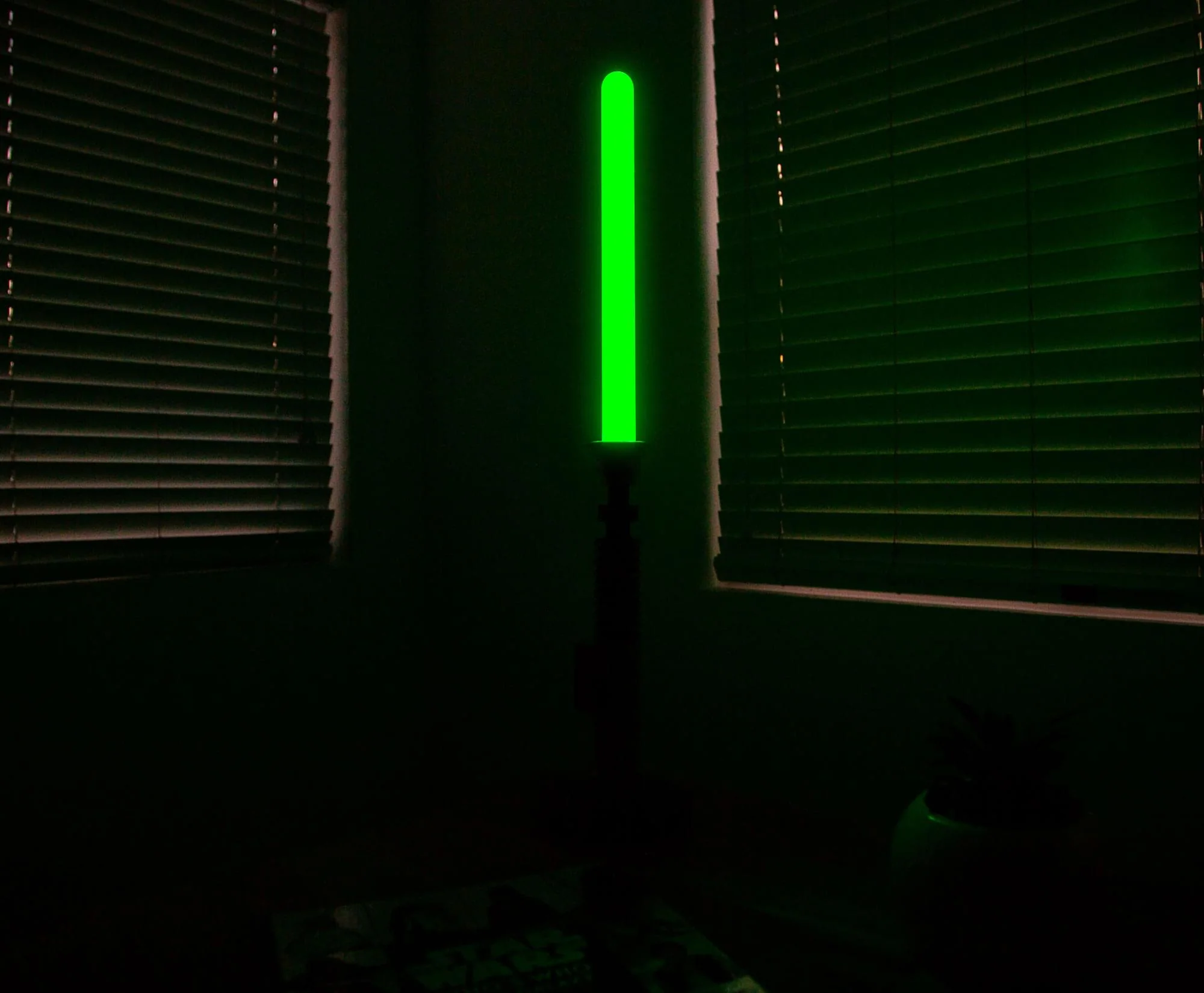 Star Wars Luke Skywalker Green Lightsaber Desktop LED Mood Light | 23 Inches - Image 6
