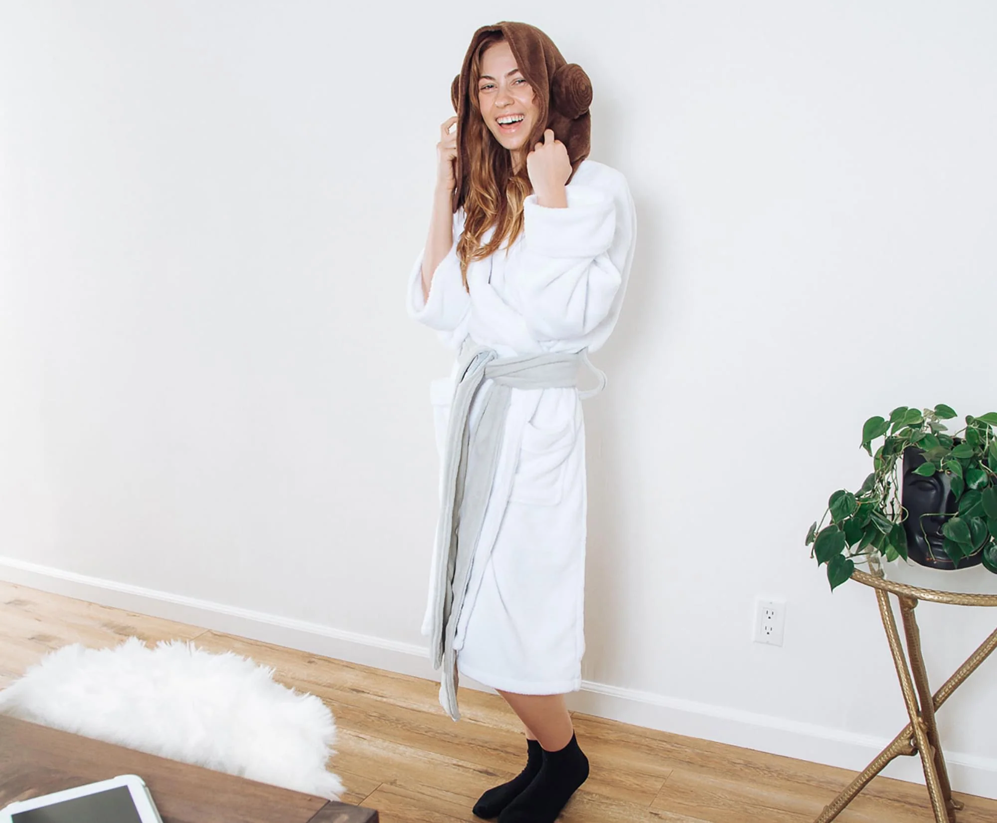 Star Wars Princess Leia Unisex Hooded Bathrobe for Adults | One Size Fits Most - Image 6