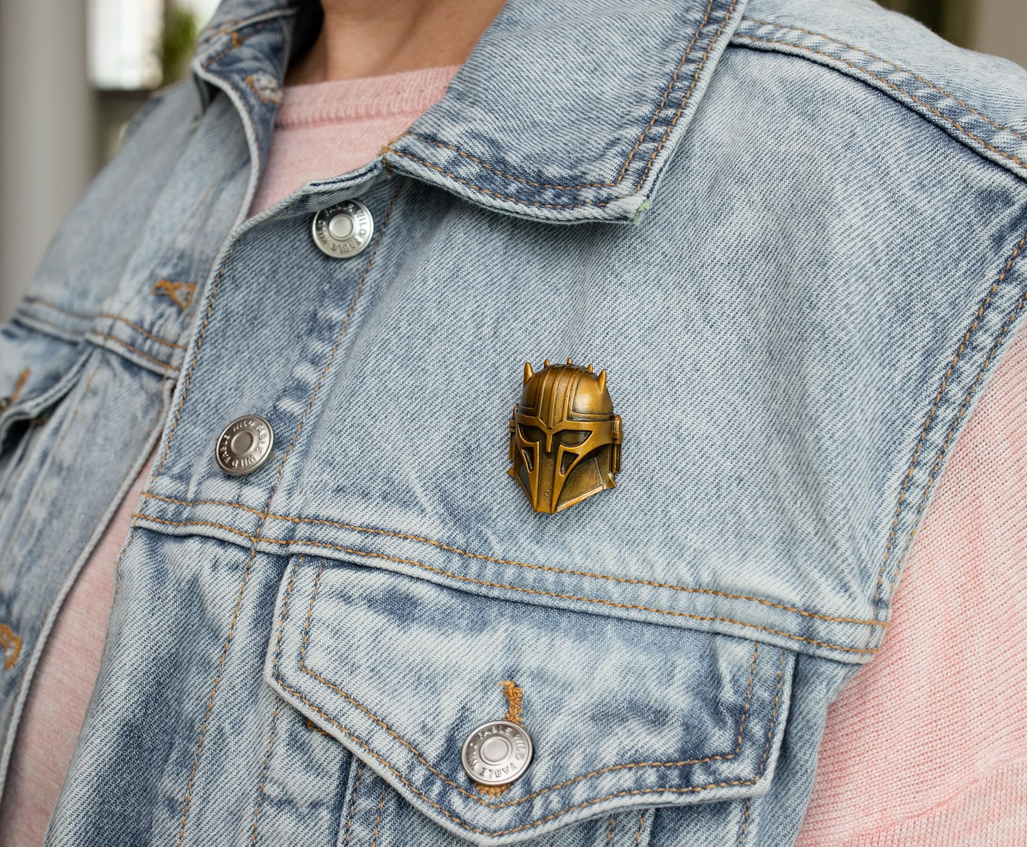 Star Wars: The Mandalorian 4-Piece 3D Metal Helmet Pin Set | Toynk Exclusive - Image 5