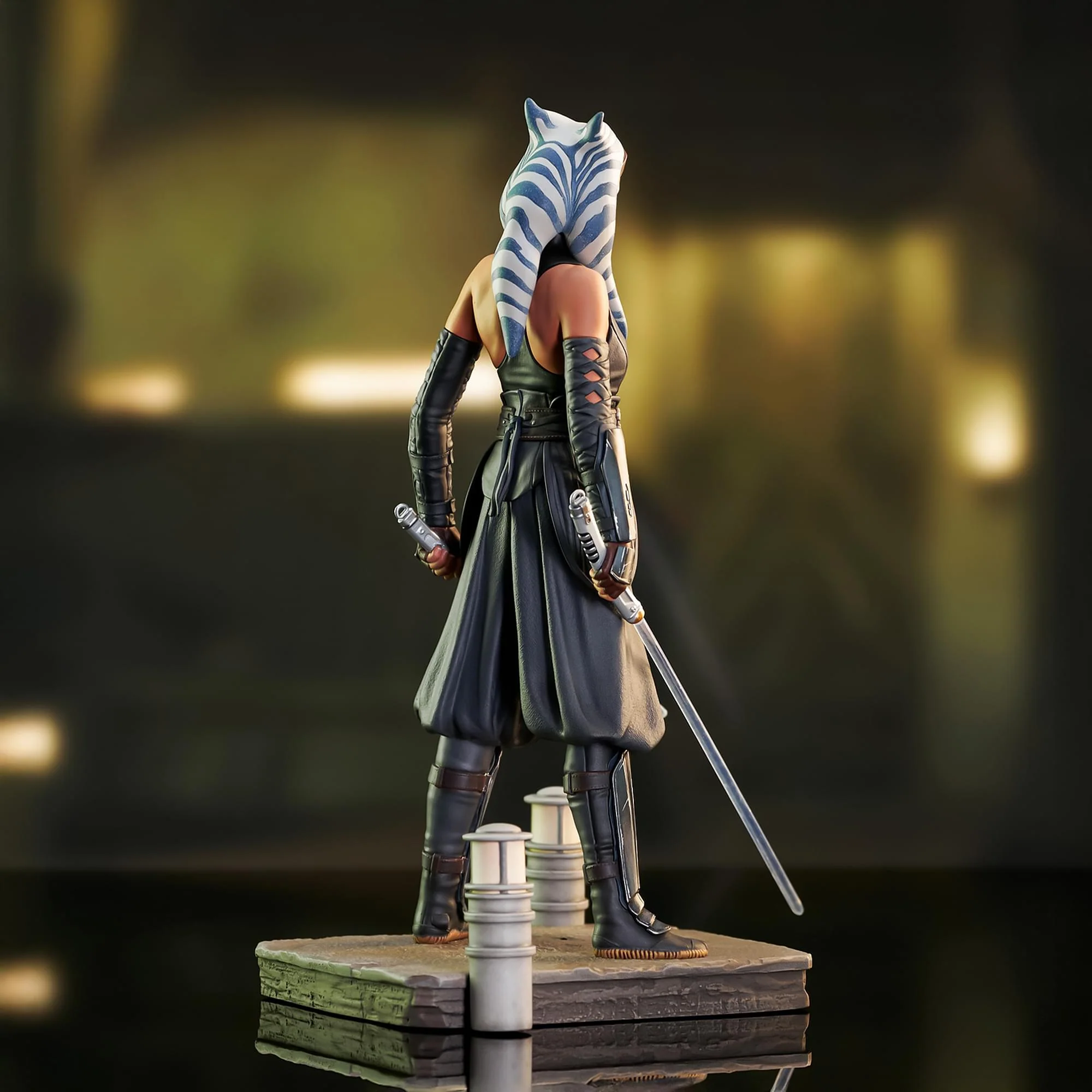 Star Wars: The Mandalorian Ahsoka Premier Collection 1:7 Scale Statue - Image 6