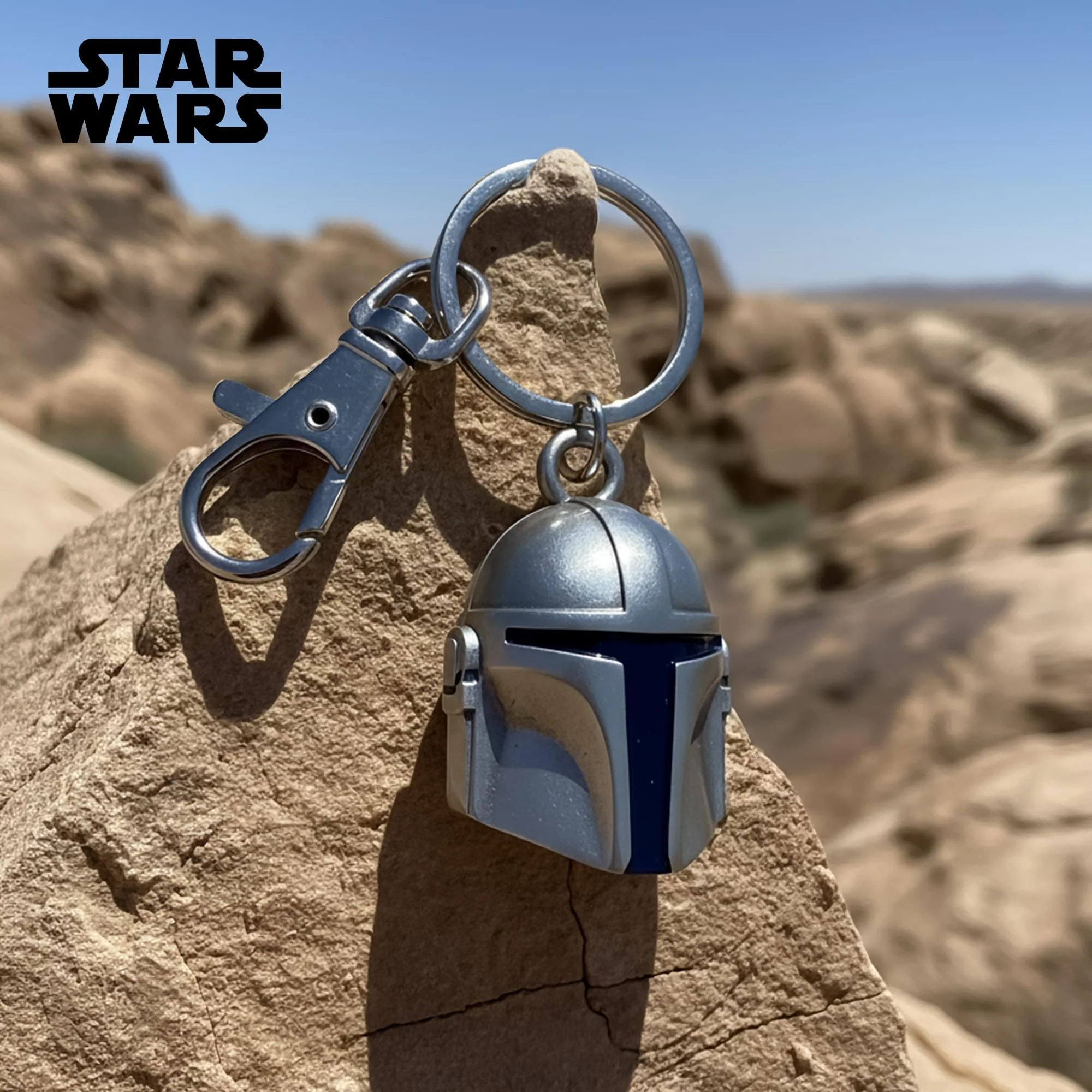 Star Wars: The Mandalorian Din Djarin Helmet Metal Keychain - Image 5