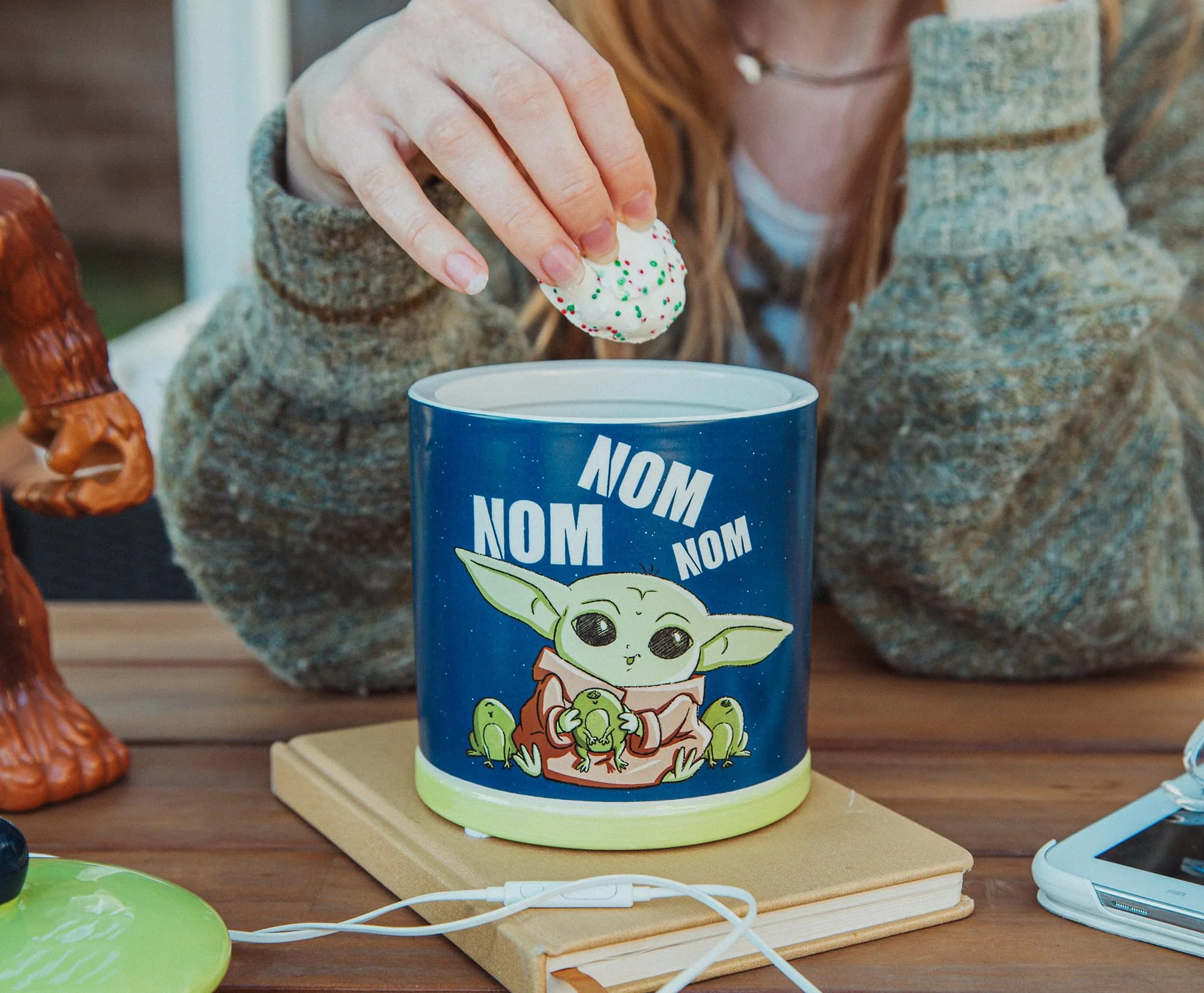 Star Wars: The Mandalorian Grogu "Nom Nom Nom" Frogs Ceramic Cookie Jar - Image 4