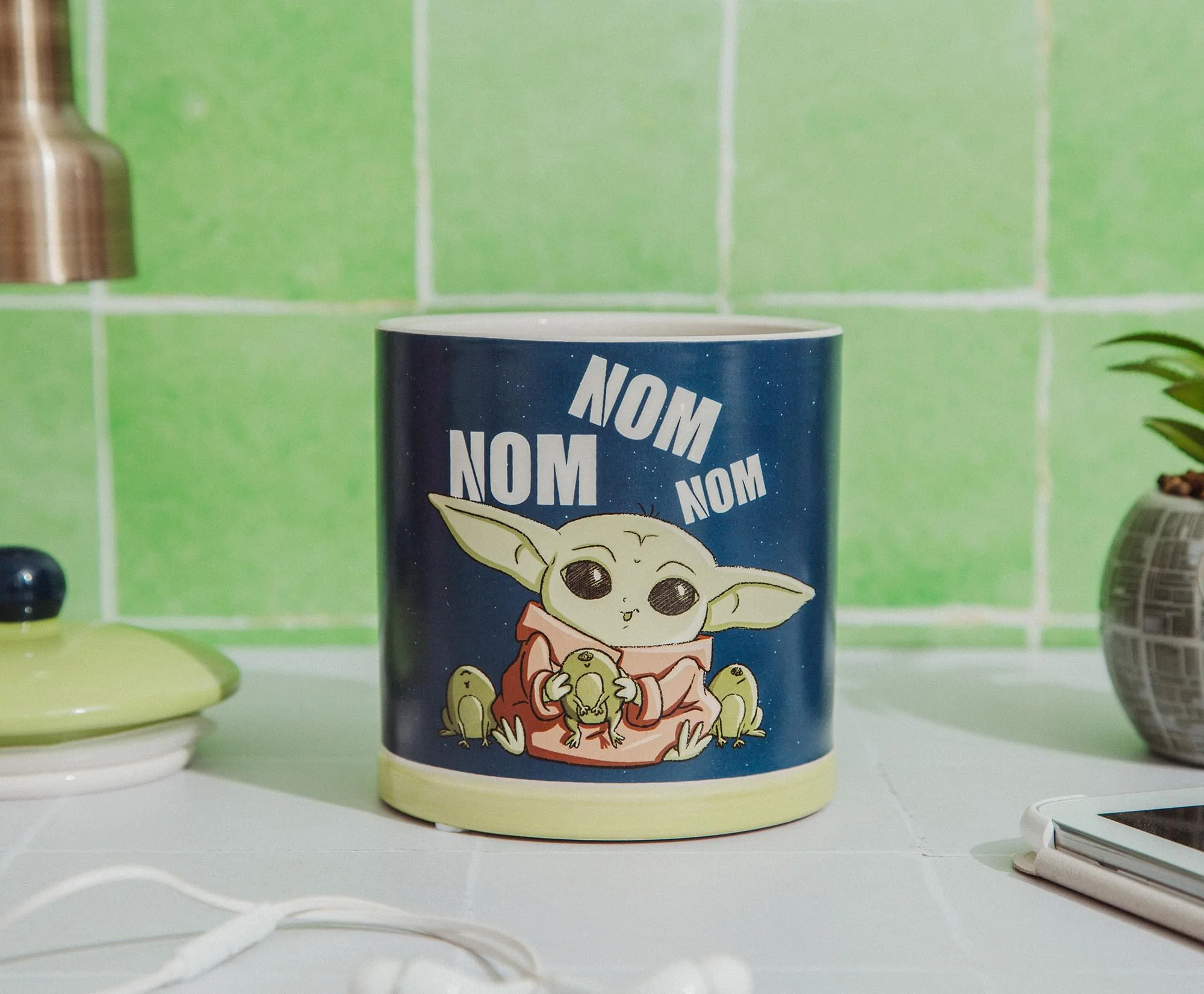Star Wars: The Mandalorian Grogu "Nom Nom Nom" Frogs Ceramic Cookie Jar - Image 7