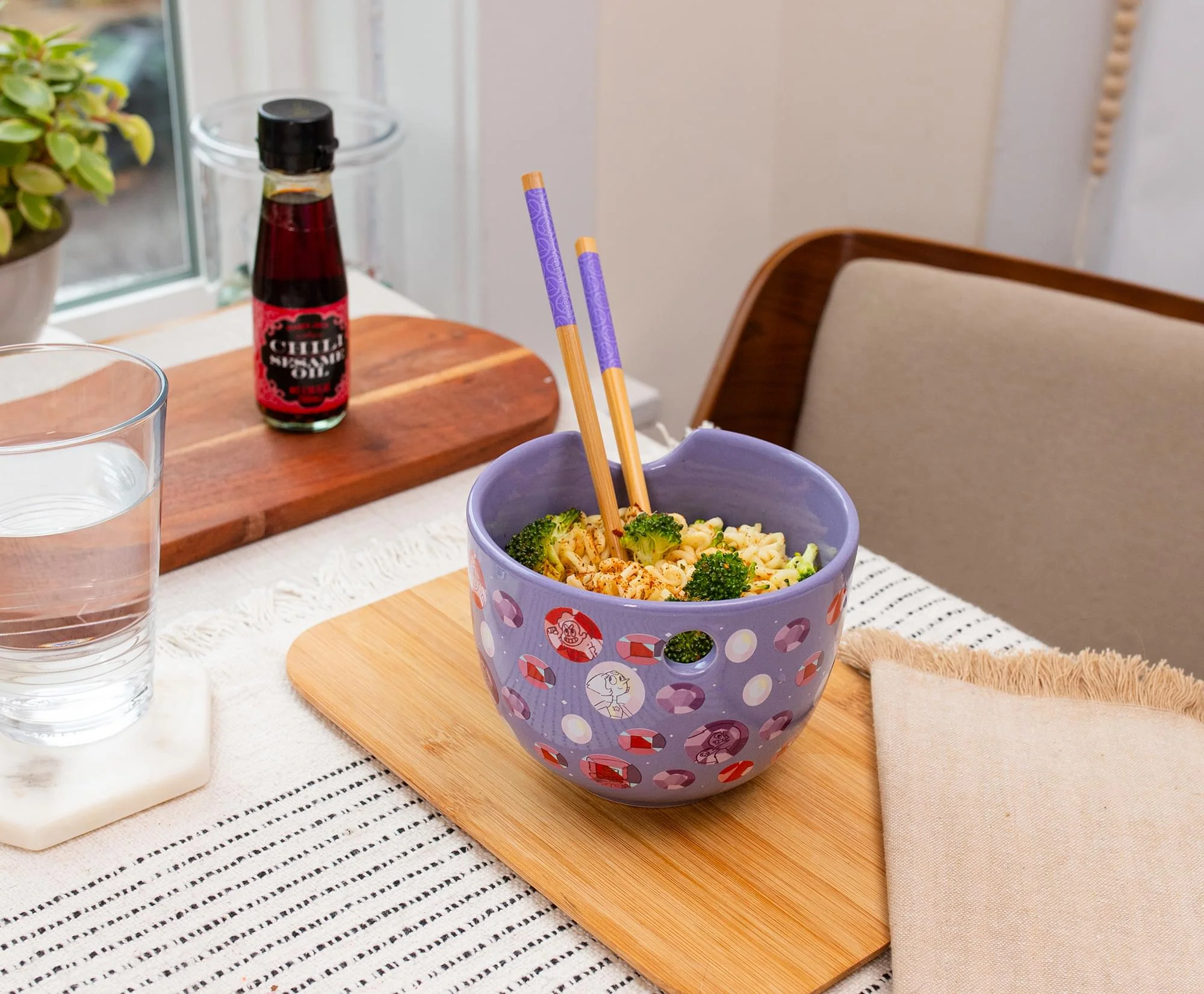 Steven Universe Crystal Gems 20-Ounce Ceramic Ramen Bowl and Chopstick Set - Image 8