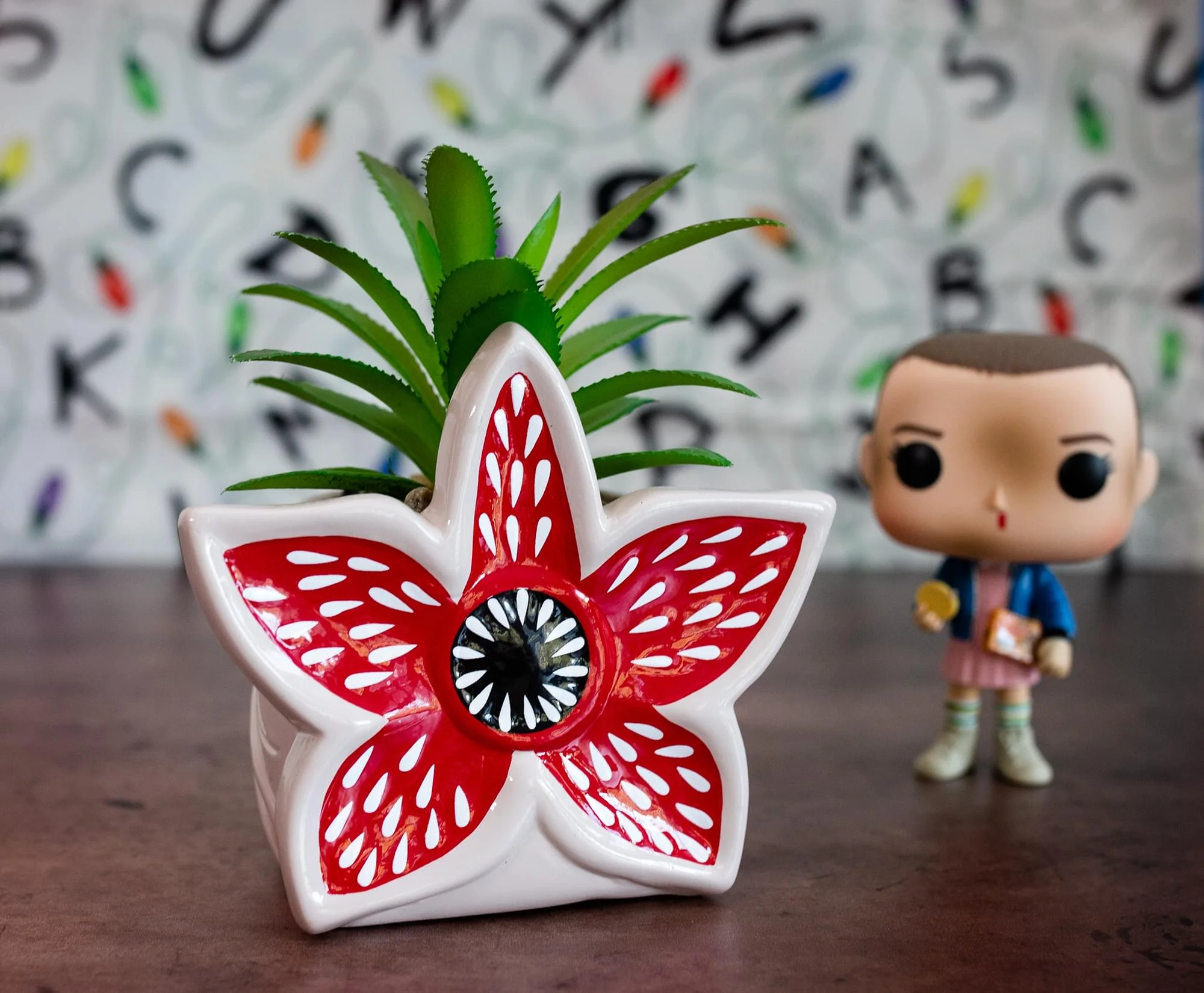 Stranger Things Demogorgon 3-Inch Ceramic Mini Planter with Artificial Succulent - Image 3