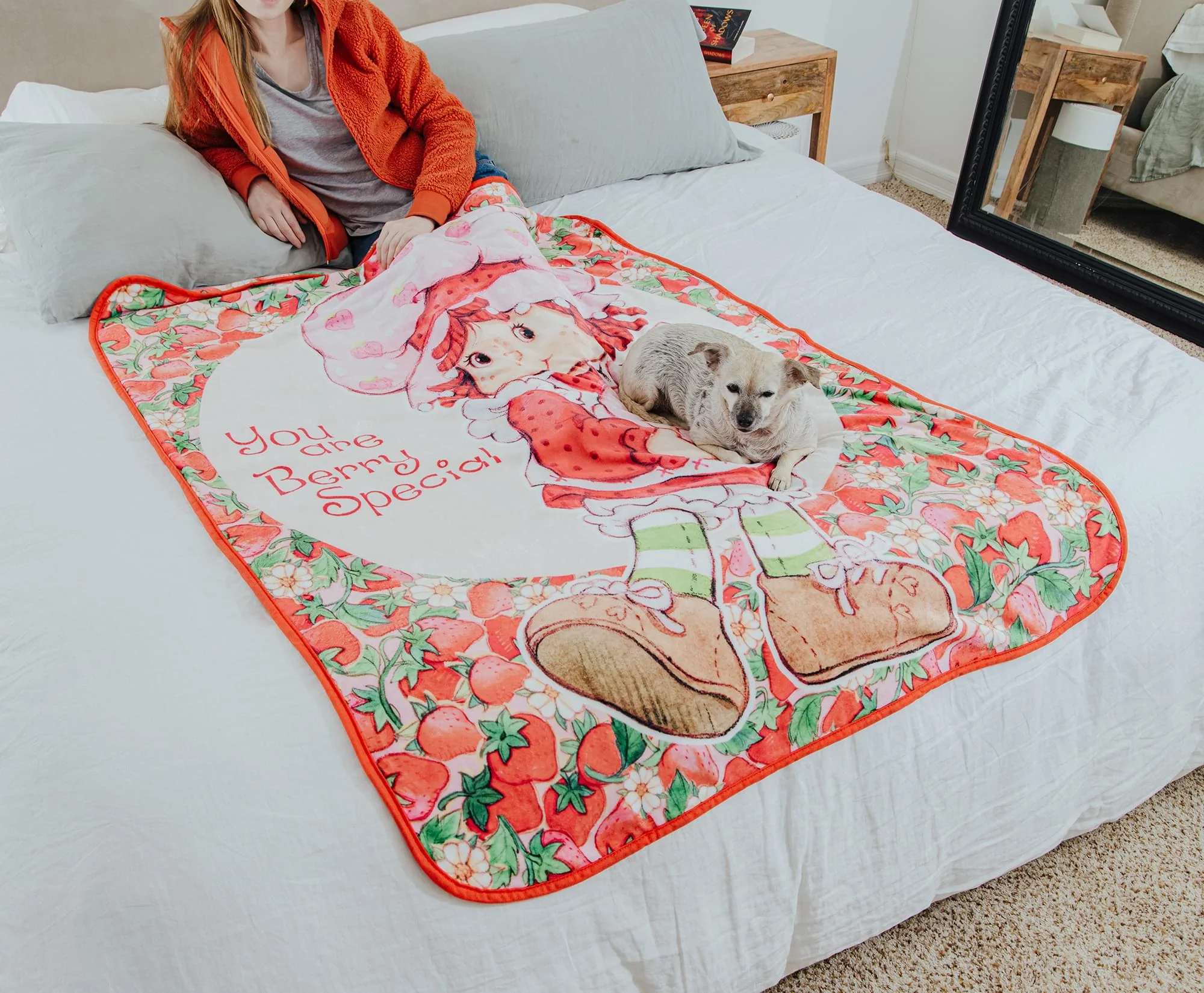 Strawberry Shortcake "Berry Special" Raschel Throw Blanket | 45 x 60 Inches - Image 8