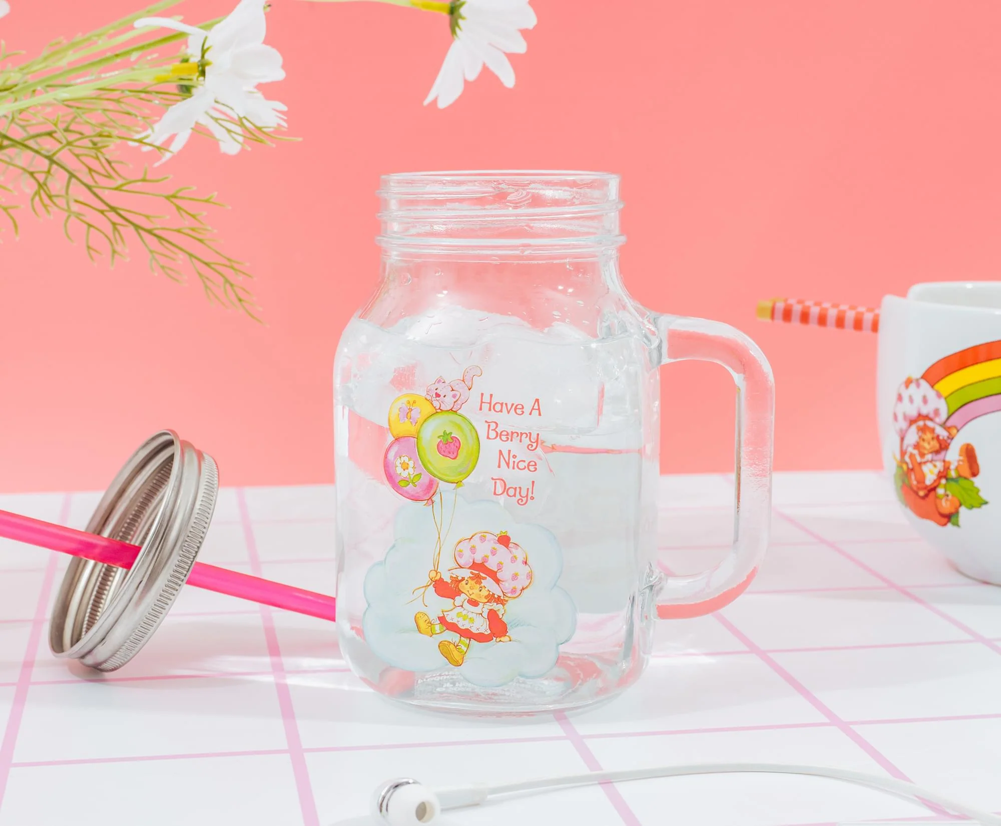 Strawberry Shortcake Cloud and Balloons 21-Ounce Glass Mason Jar With Handle - Image 8