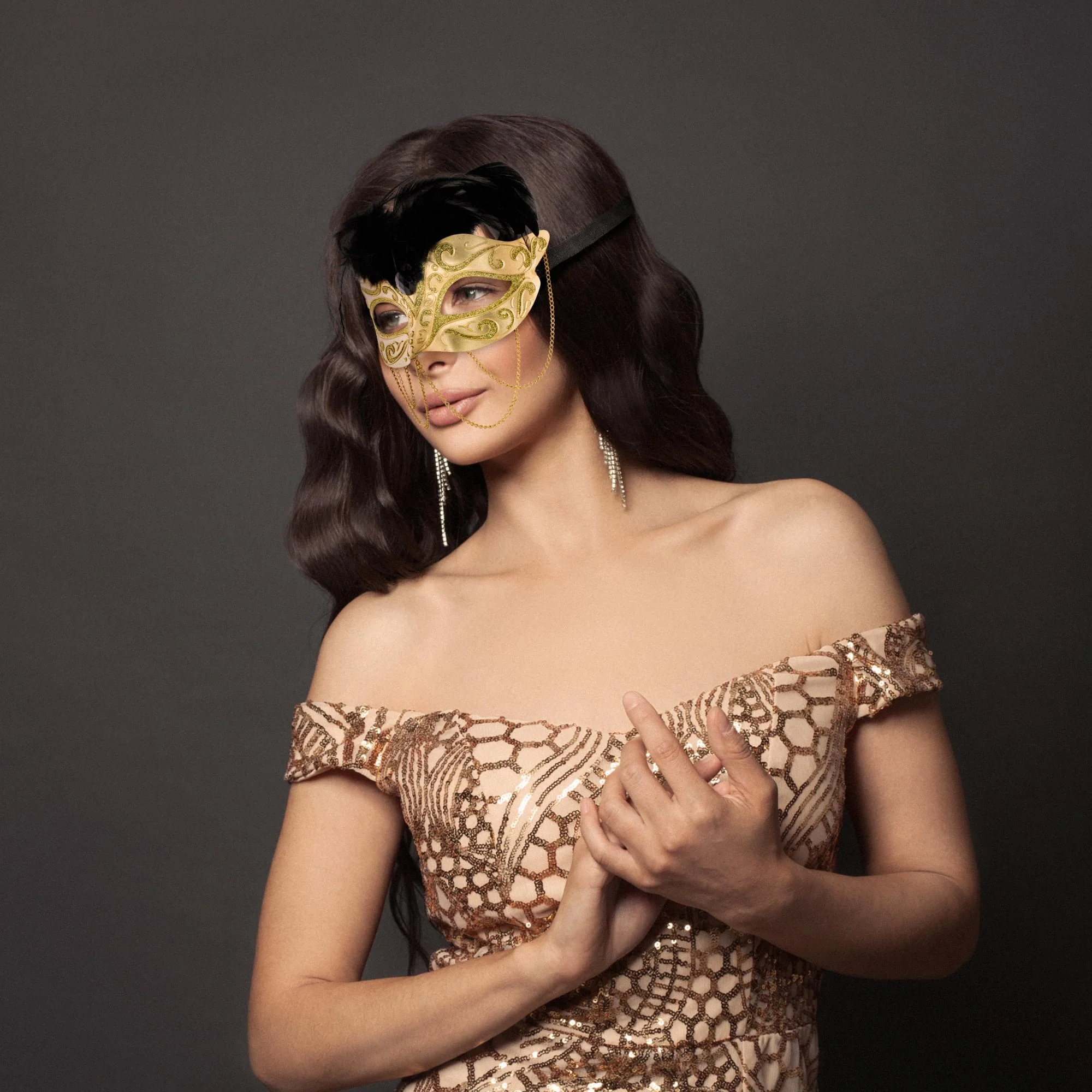Tamire Costume Mask With Gold Chain: Gold/Gold - Image 7