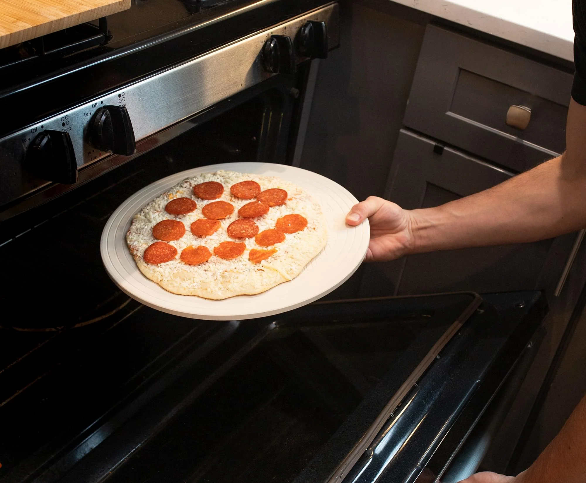 Teenage Mutant Ninja Turtles Pizza Cutter and Baking Stone Set - Image 5