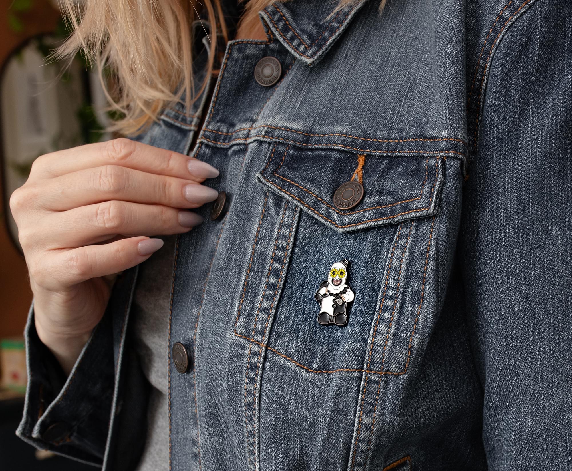 Terrifier 2 Art The Clown Enamel Pin | Toynk Exclusive - Image 7