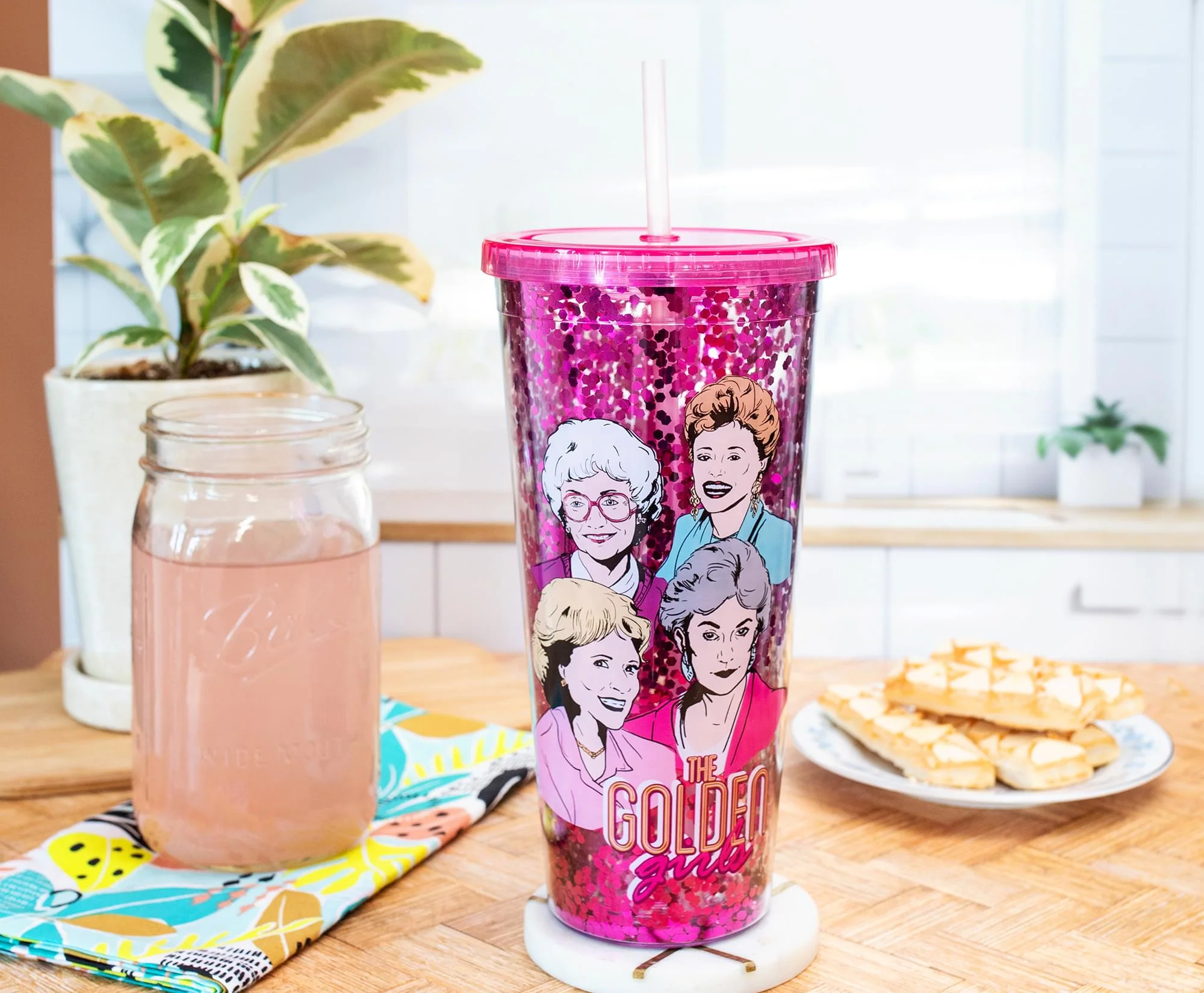 The Golden Girls Confetti Carnival Cup With Lid and Straw | Hold 32 Ounces - Image 3