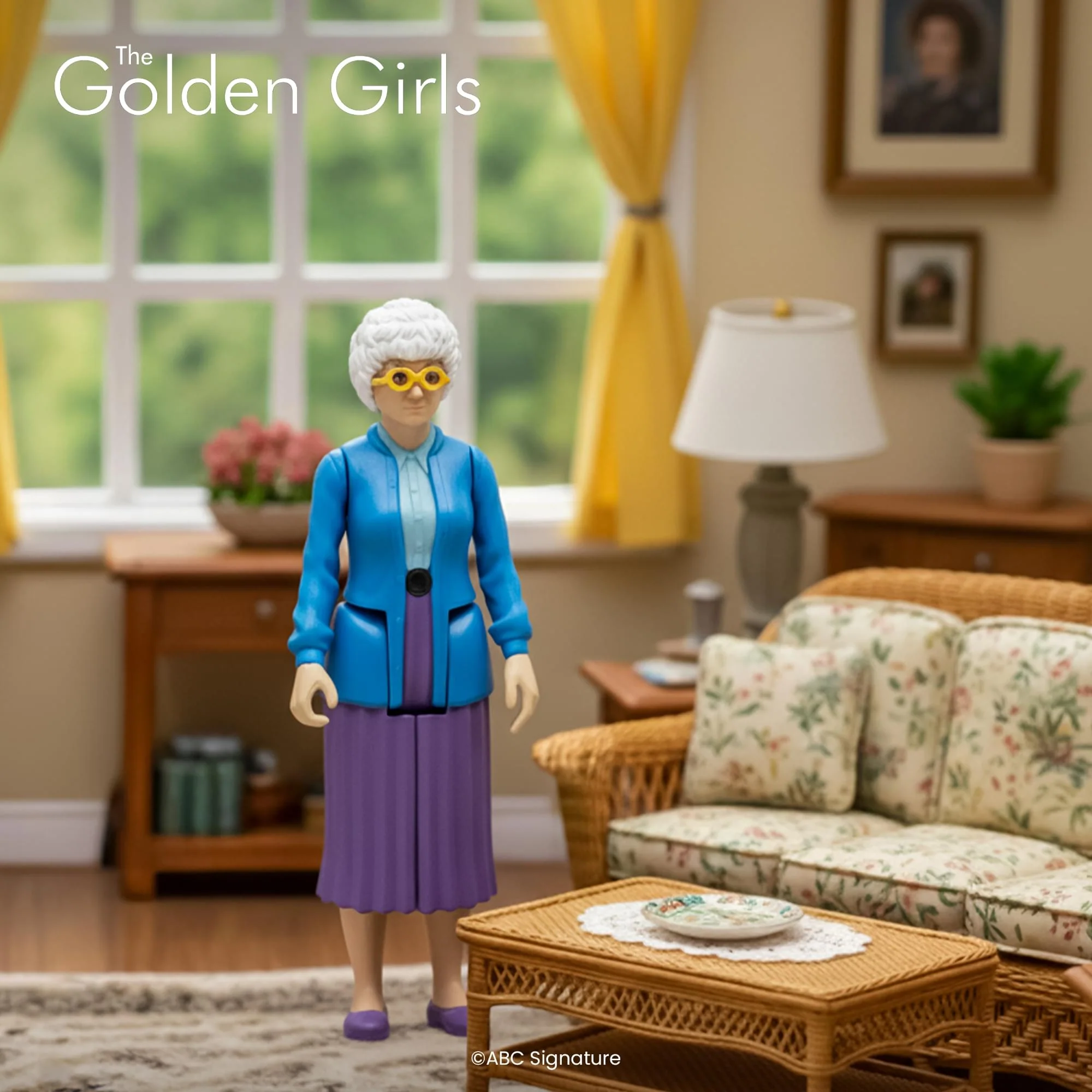The Golden Girls Sophia Petrillo 3.75-Inch Retro Action Figure - Image 6