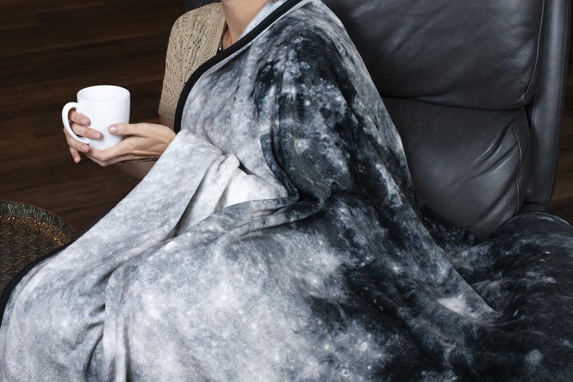 The Moon Fleece Throw Blanket | Large Soft Throw Blanket | 60-Inch Diameter - Image 6