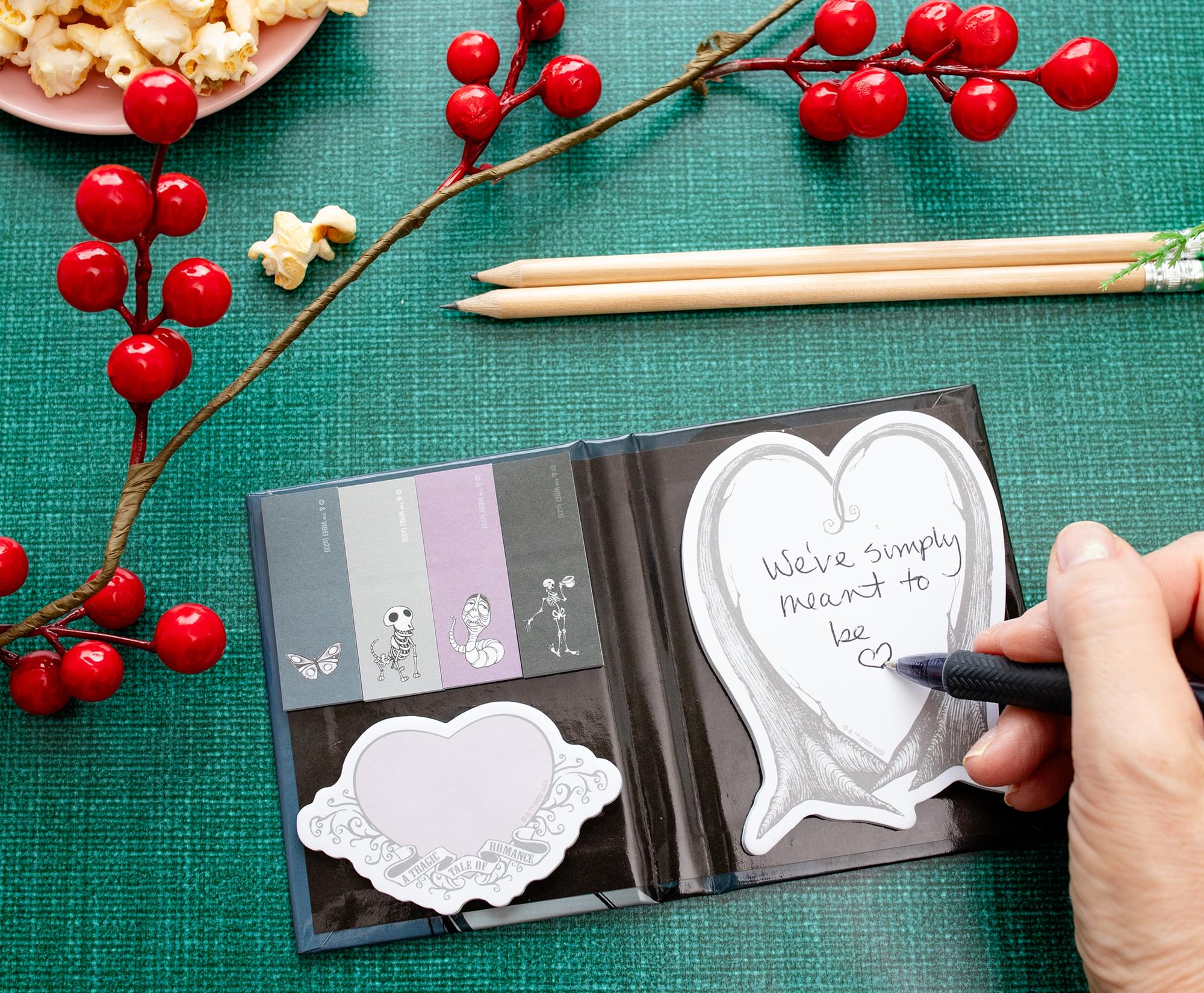 Tim Burton's Corpse Bride Butterflies Sticky Note and Tab Box Set - Image 8