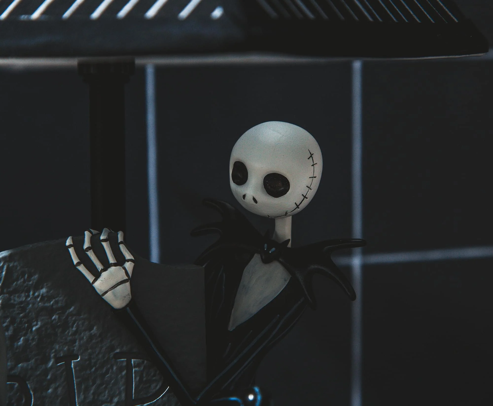 Tim Burton's The Nightmare Before Christmas Jack And Sally 15 Inch Table Lamp - Image 7