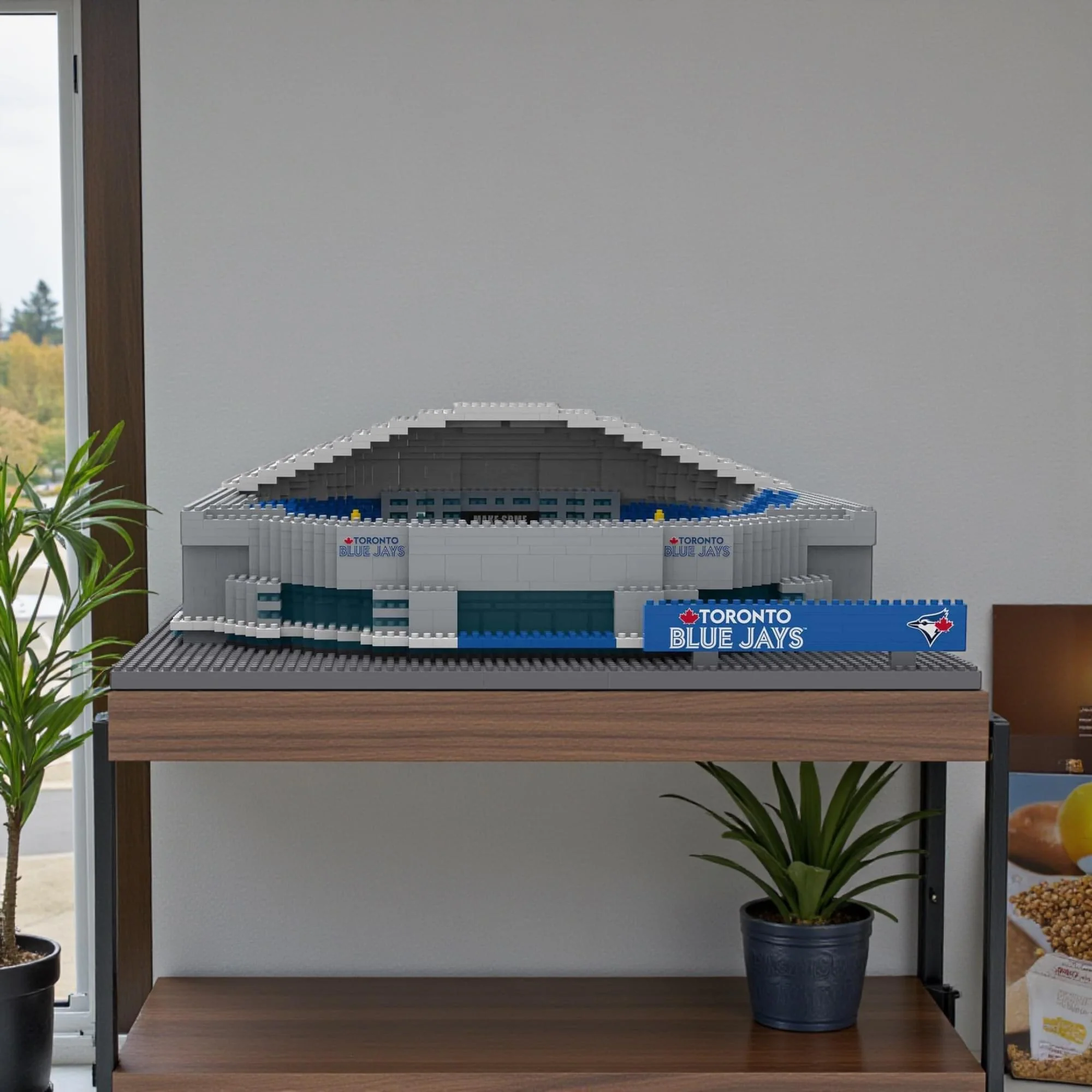 Toronto Blue Jays MLB BRXLZ Stadium 2722-Piece Building Block Set - Image 7