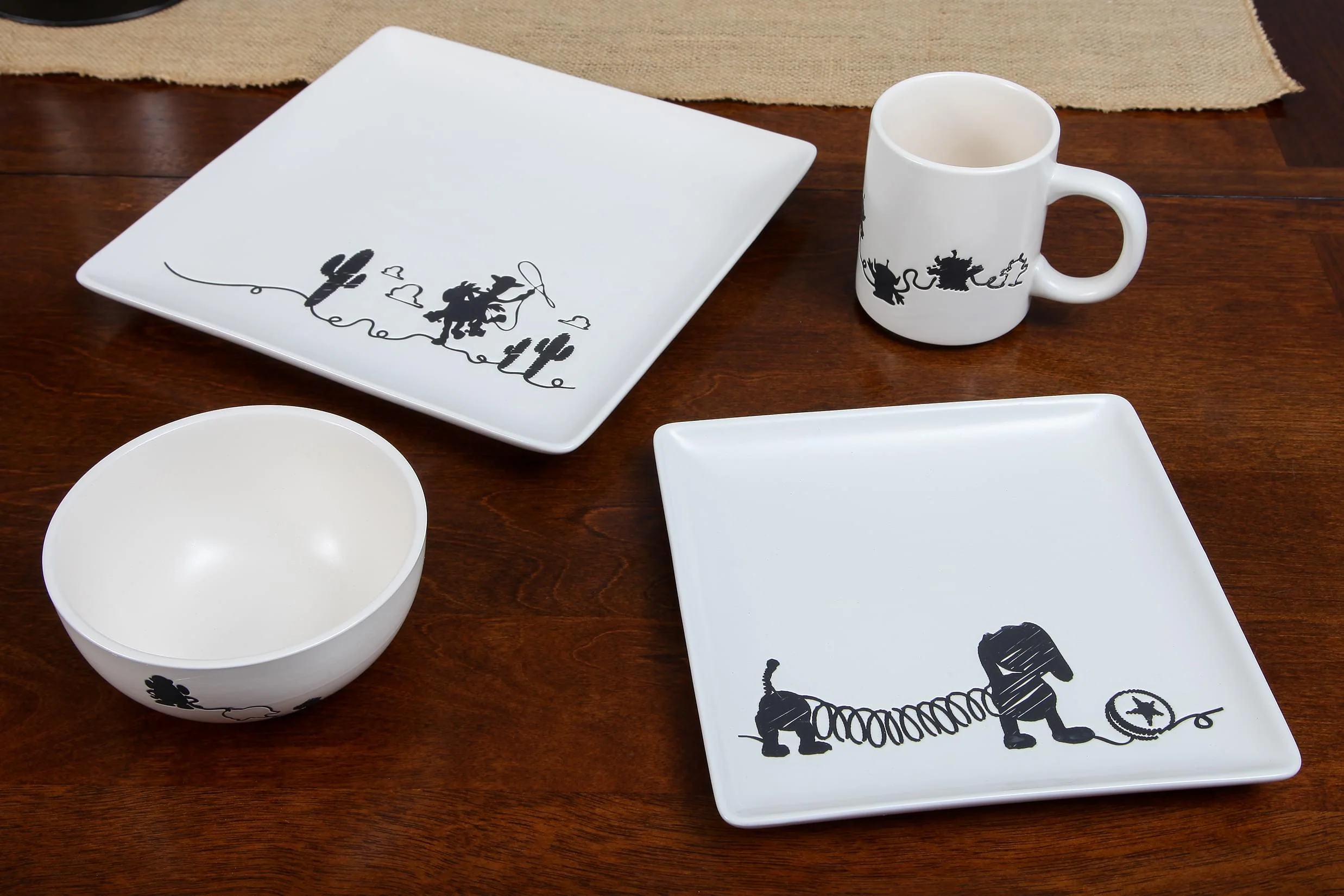 Toy Story 4-Piece Ceramic Dinnerware Set With Scribble Characters - Image 5