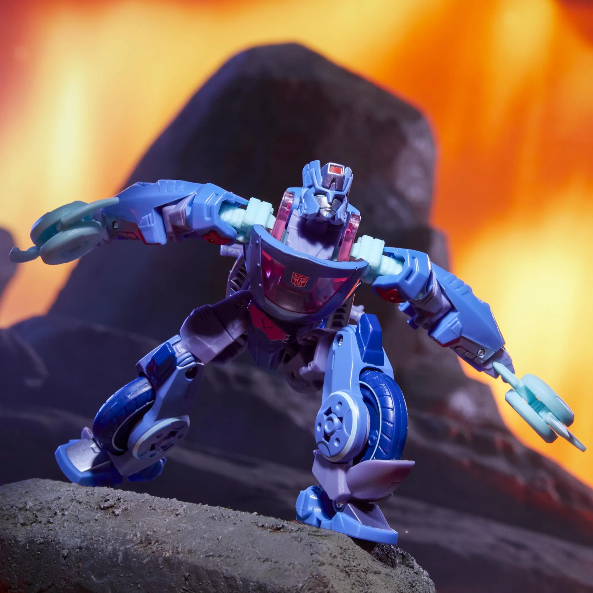 Transformers Legacy United Deluxe Class Cyberverse Universe Chromia Figure - Image 7