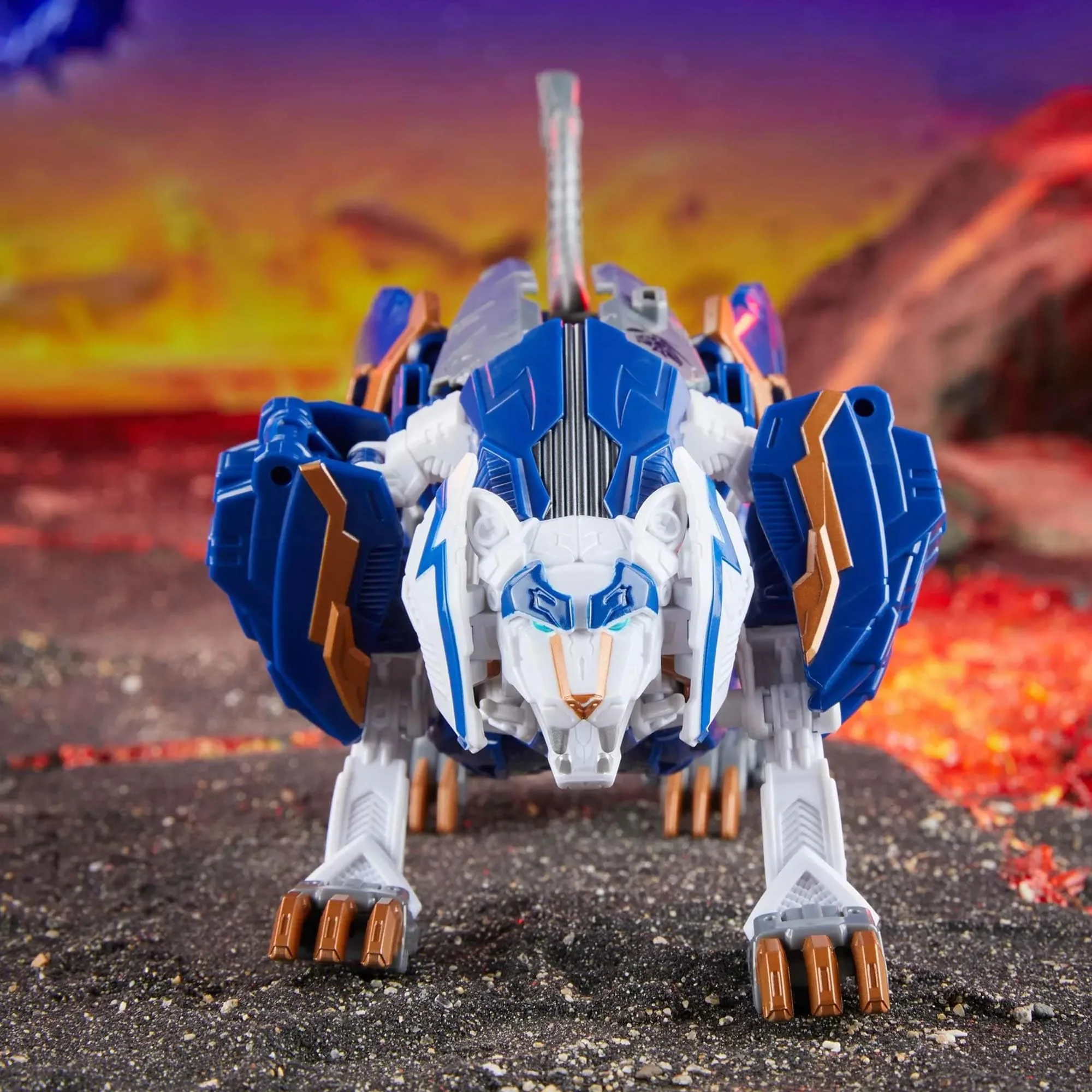 Transformers Legacy United Voyager Class Prime Universe Thundertron - Image 7