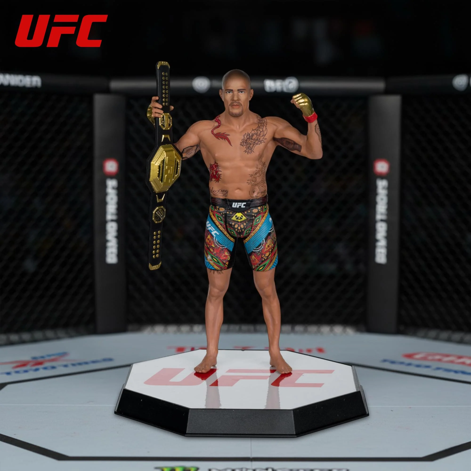 UFC 7 Inch Gold Label Posed Figure | Alex Pereira - Image 6