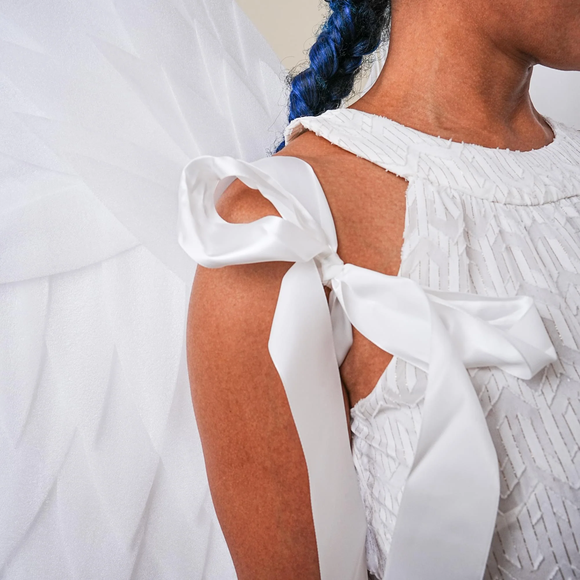 White Full Length Angel Wings Adult Costume Accessory - Image 6
