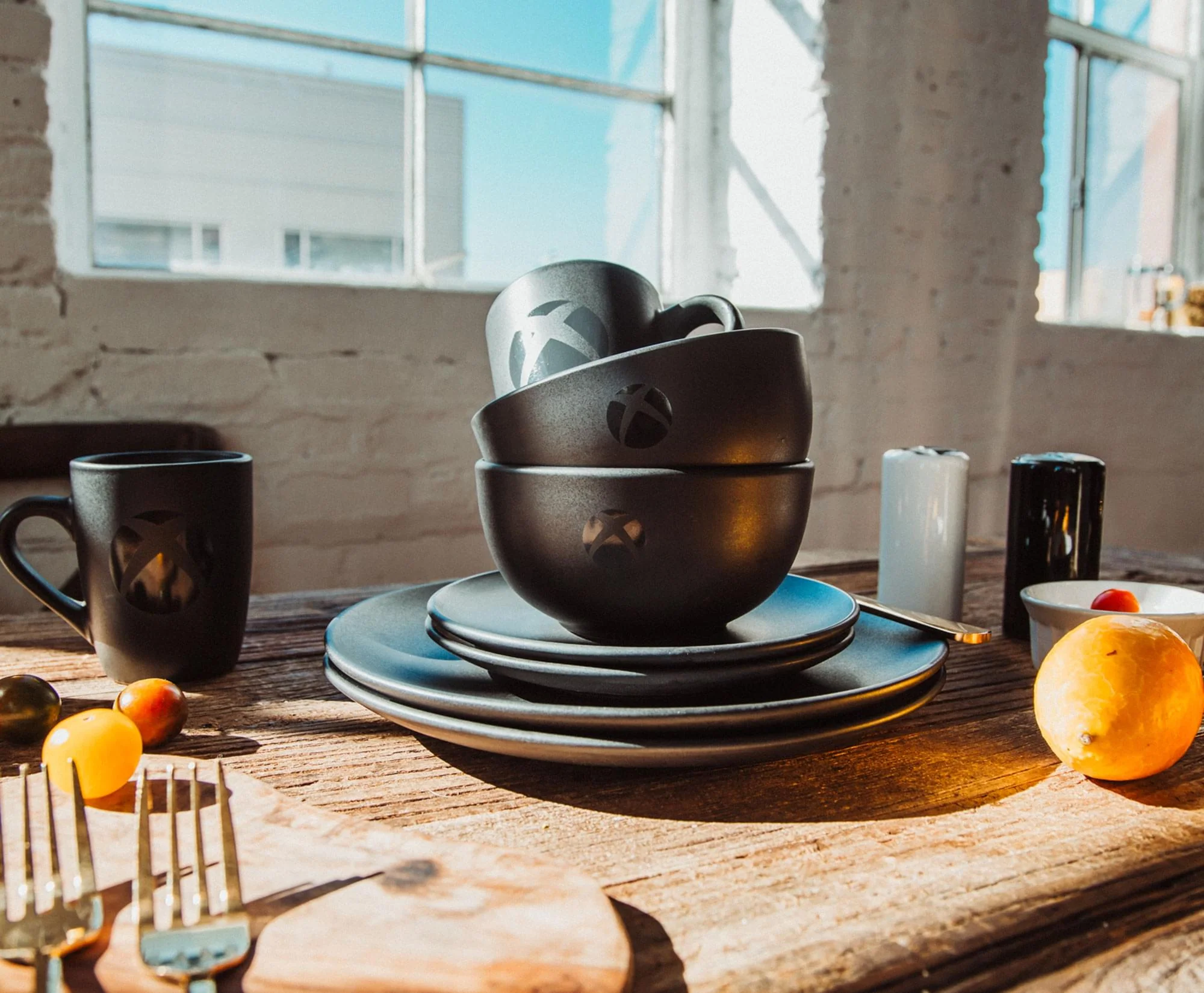Xbox Logo Matte Black 8-Piece Ceramic Dinnerware Set - Image 3