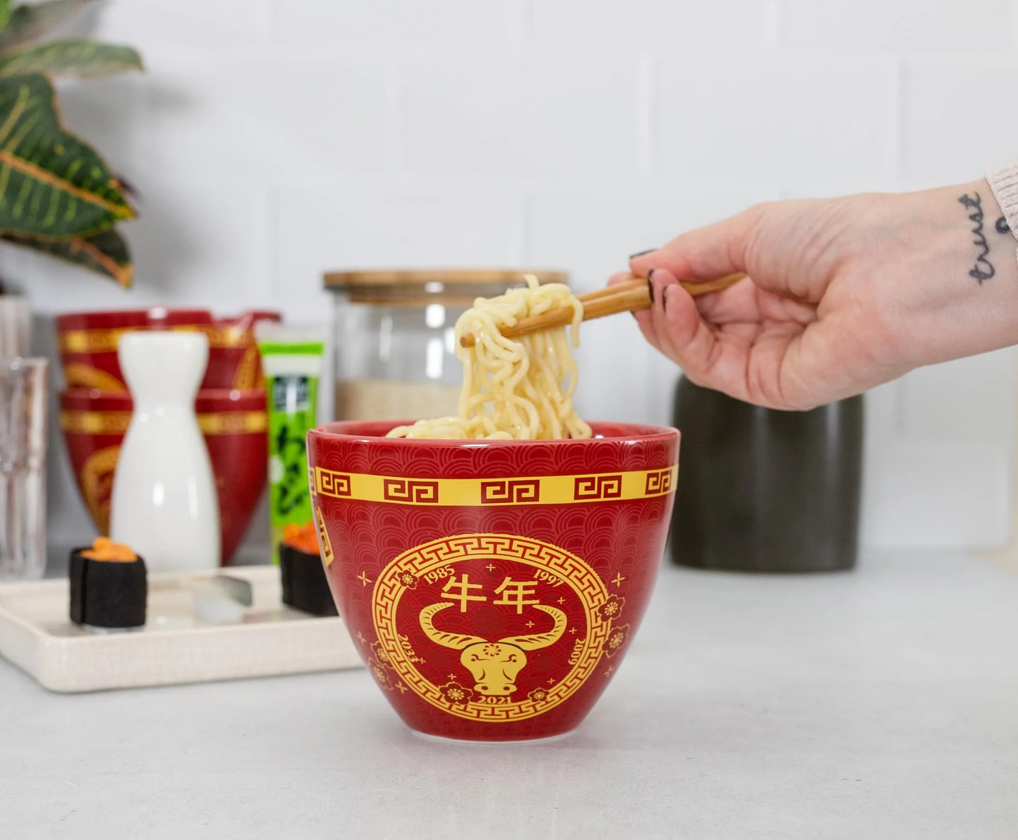 Year Of The Ox Chinese Zodiac 16-Ounce Ramen Bowl and Chopstick Set - Image 5