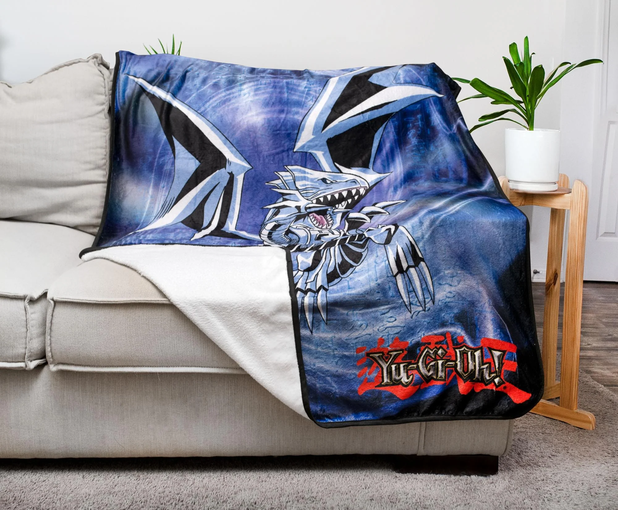 Yu-Gi-Oh! Blue-Eyes White Dragon Fleece Throw Blanket | 45 x 60 Inches - Image 4